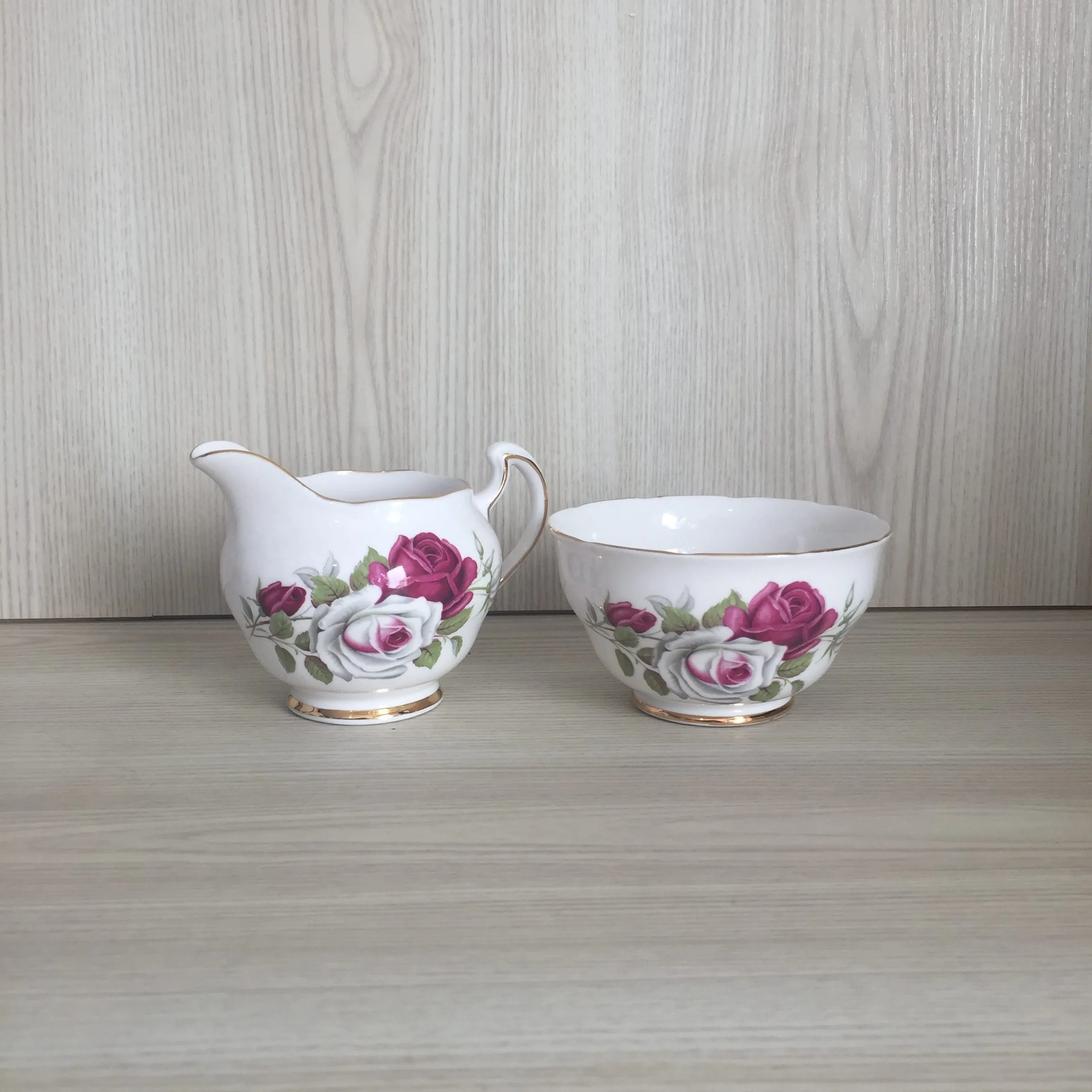 Vintage Red Roses Milk Jug & Sugar Bowl Set