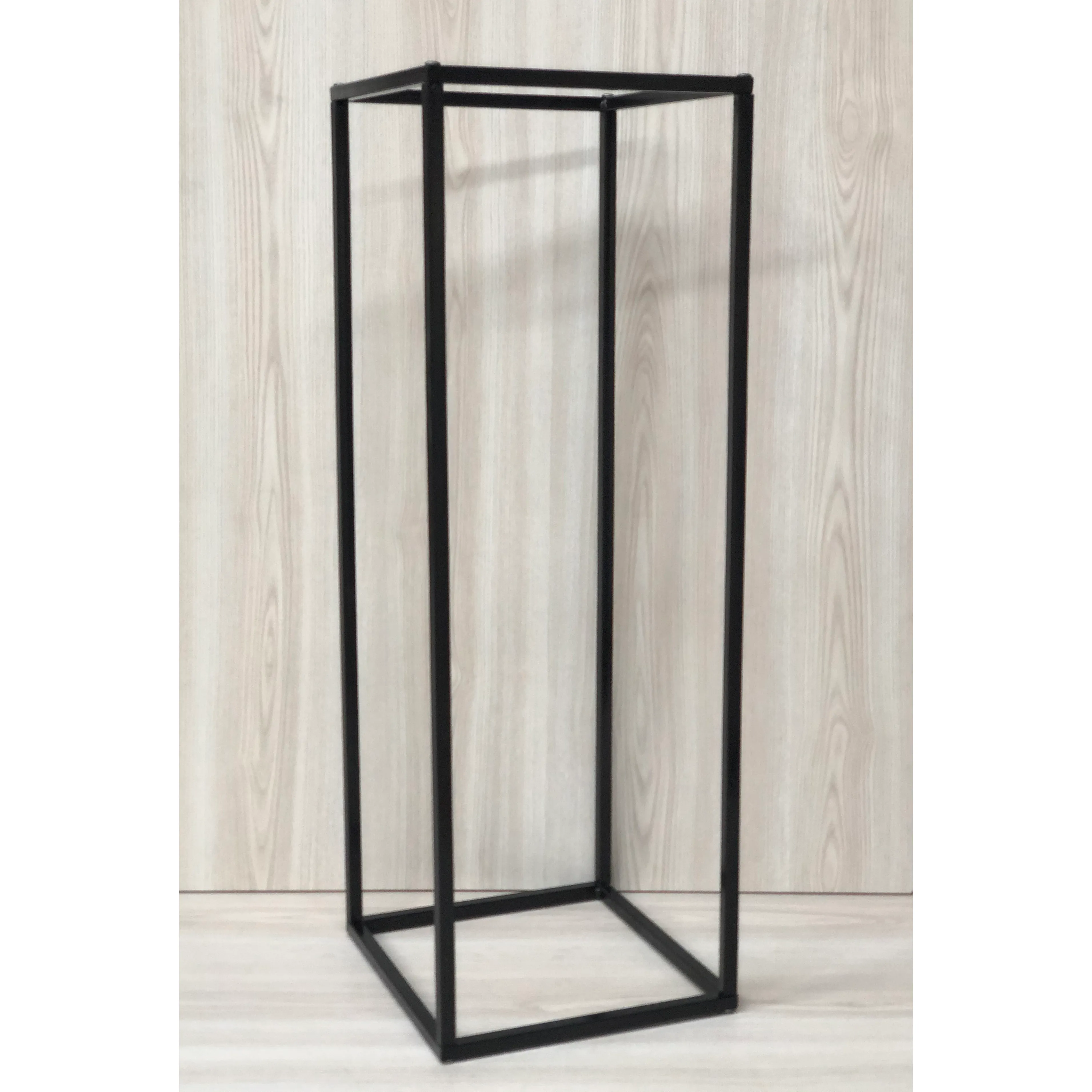 Metal Centrepiece Riser 80cmH - Black