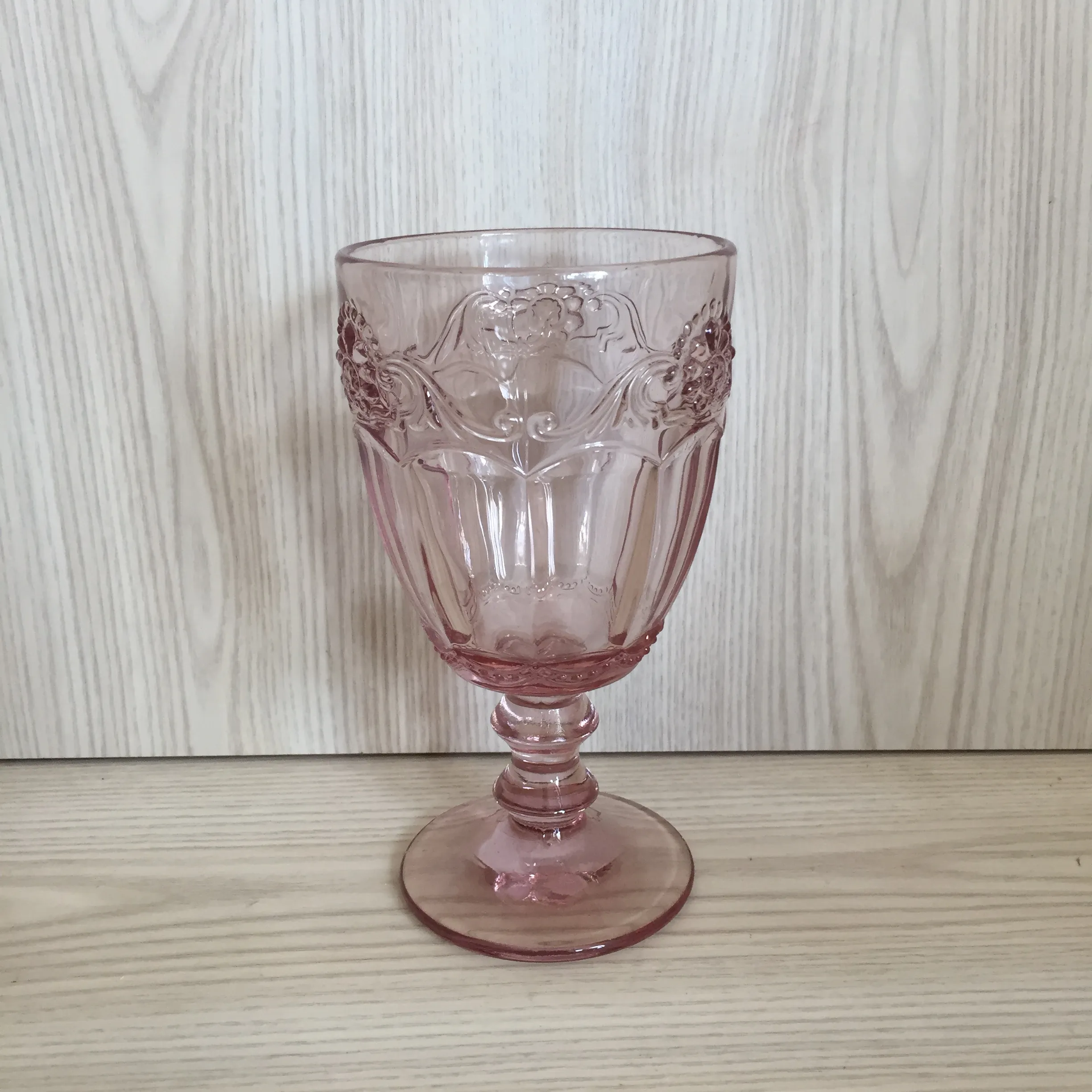 Amelie Wine Goblet - Pink