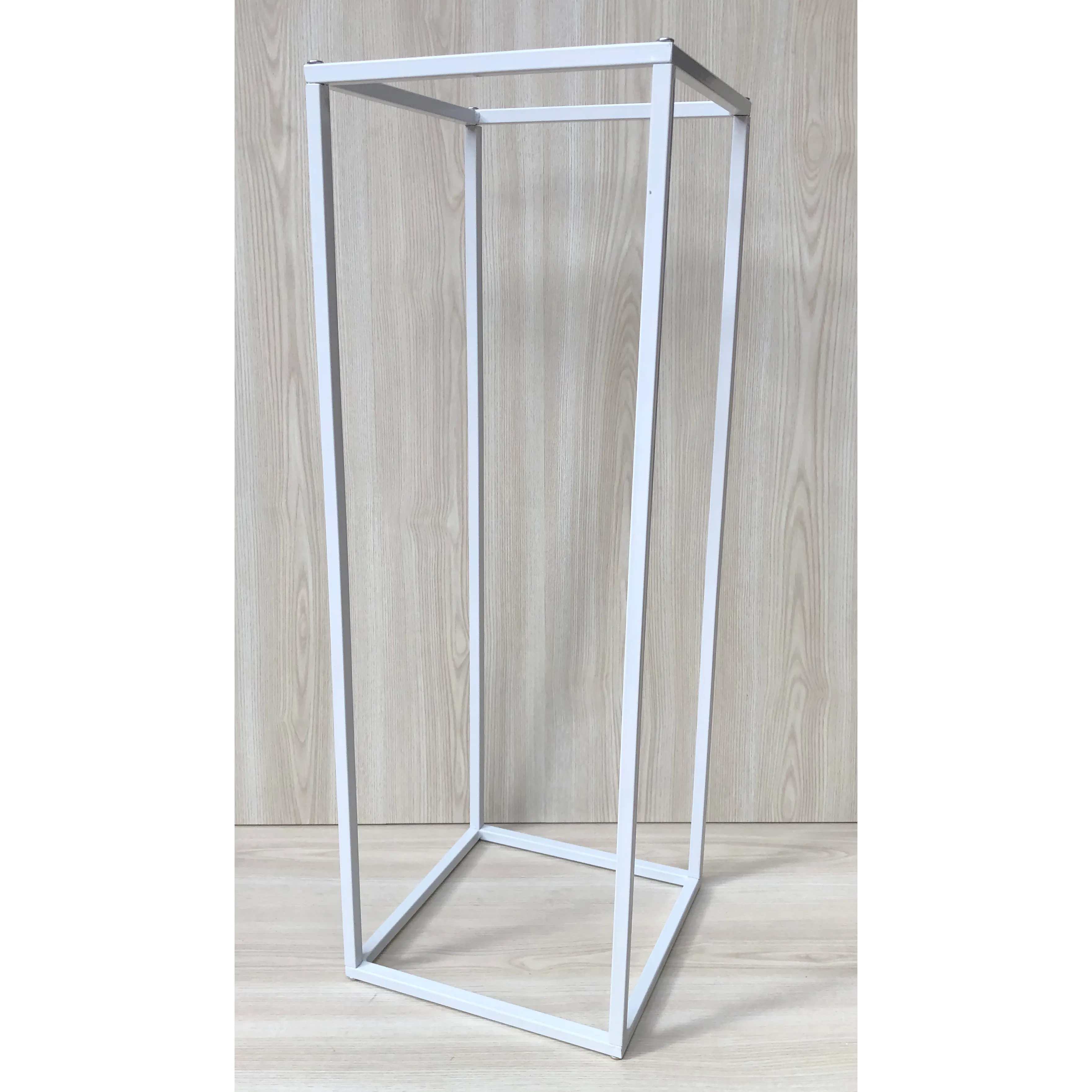 Metal Centrepiece Riser 80cmH - White
