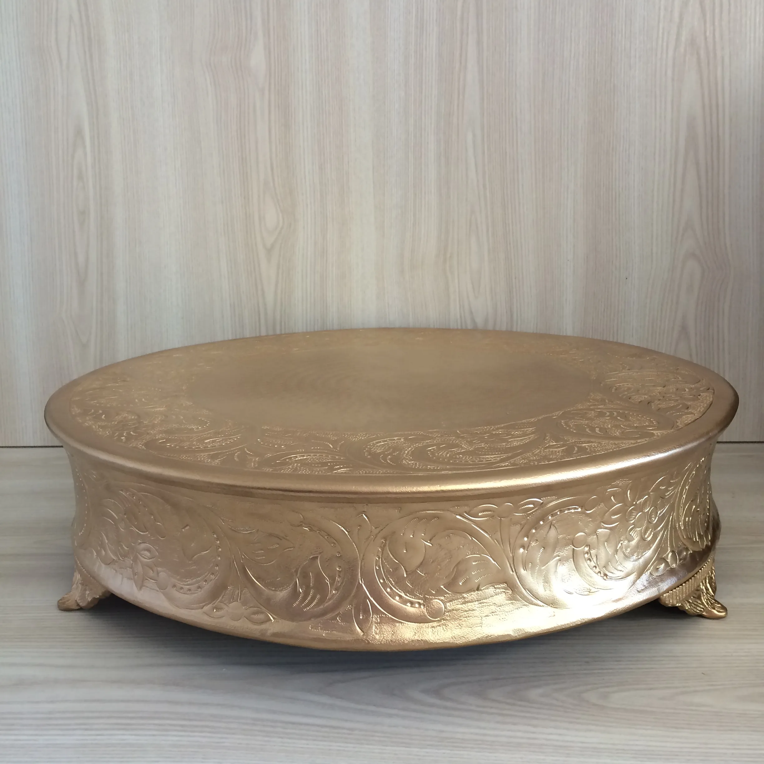 Cake Plateau - Matte Gold