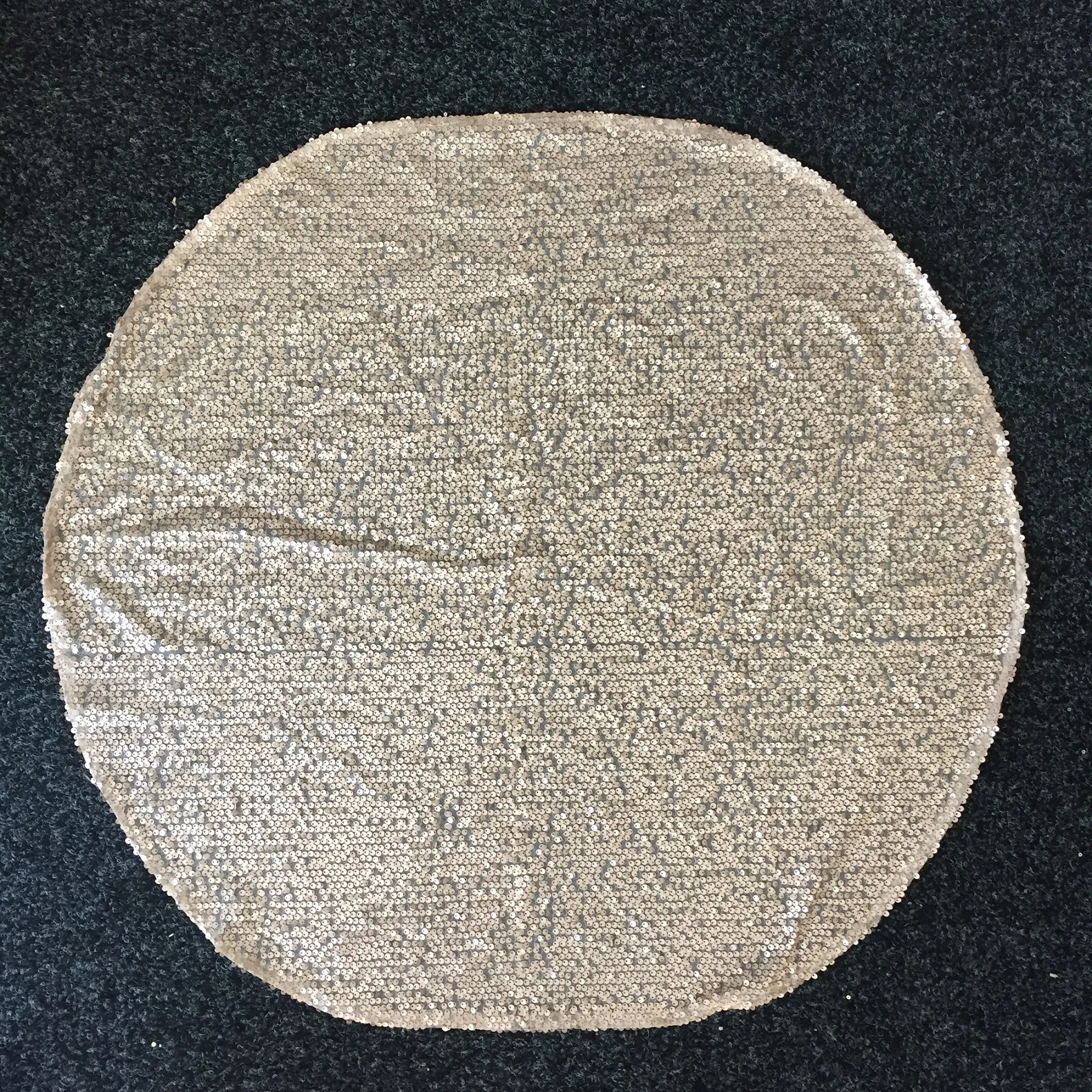 Round Sequin Table Runner Centre - Matte Champagne