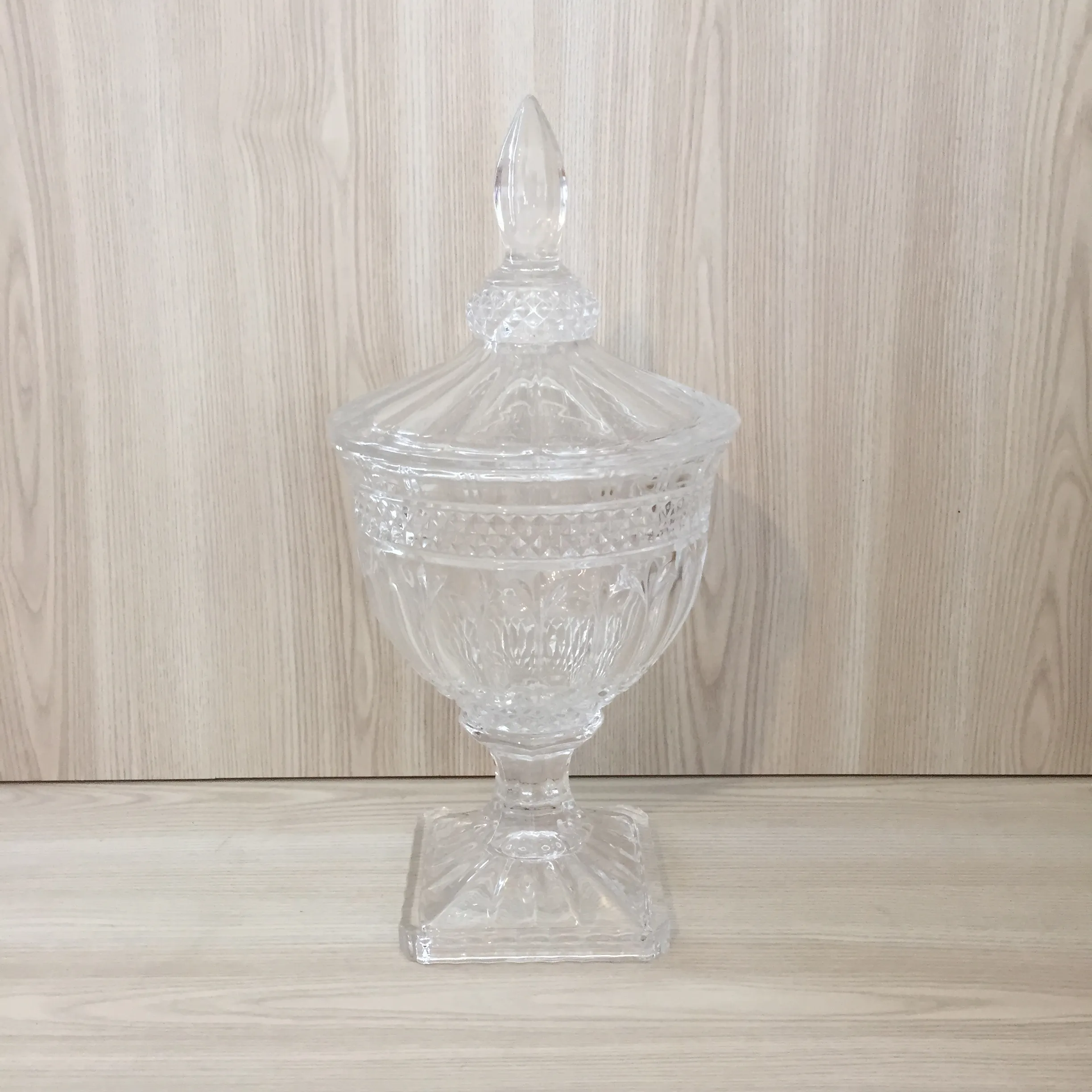 Diamond Patterned Lidded Urn Vase