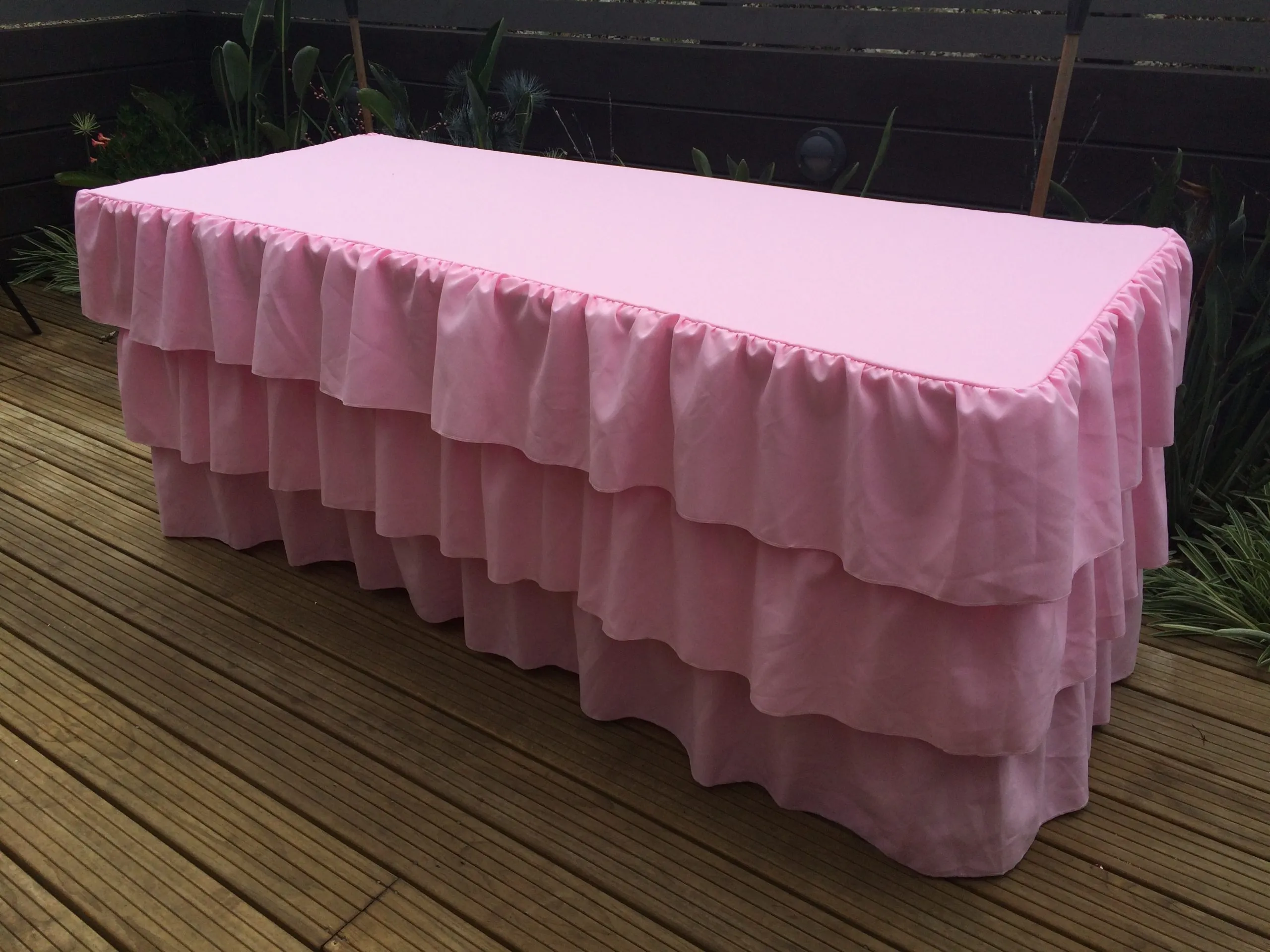 Ruffle Trestle Table Cloth - Pink