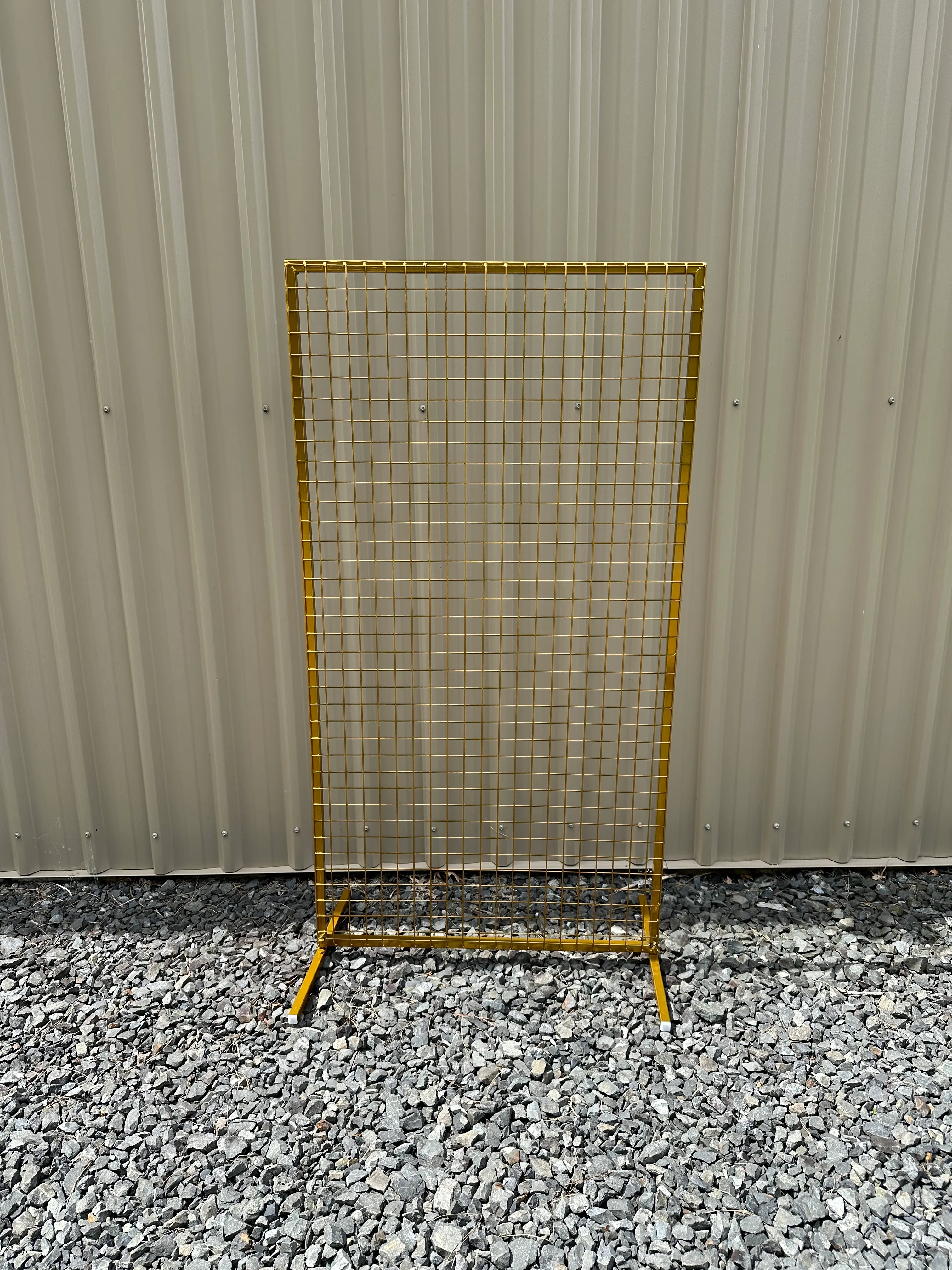 Square Mesh Frame Gold - Medium