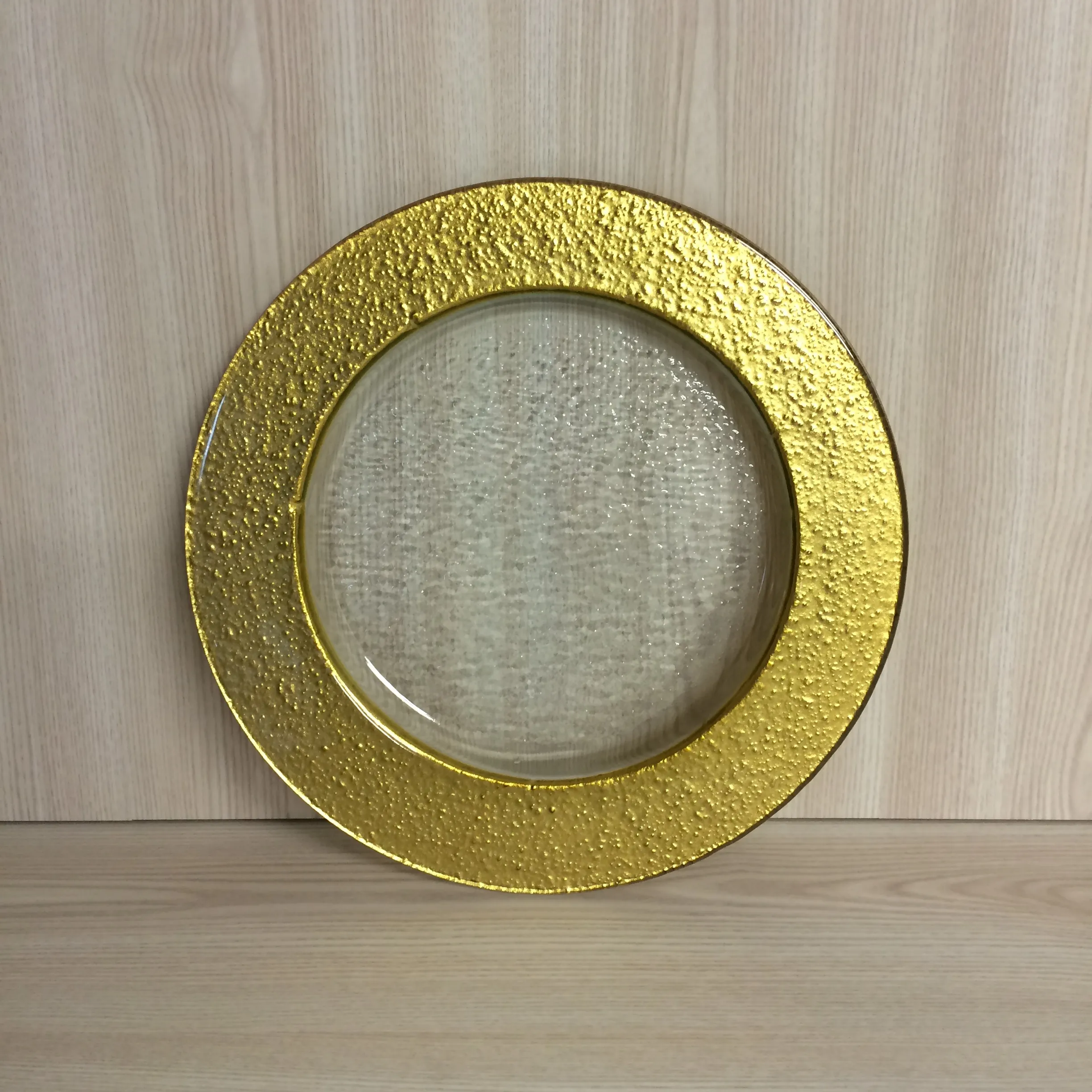 Metallic Glass Charger Plate - Gold