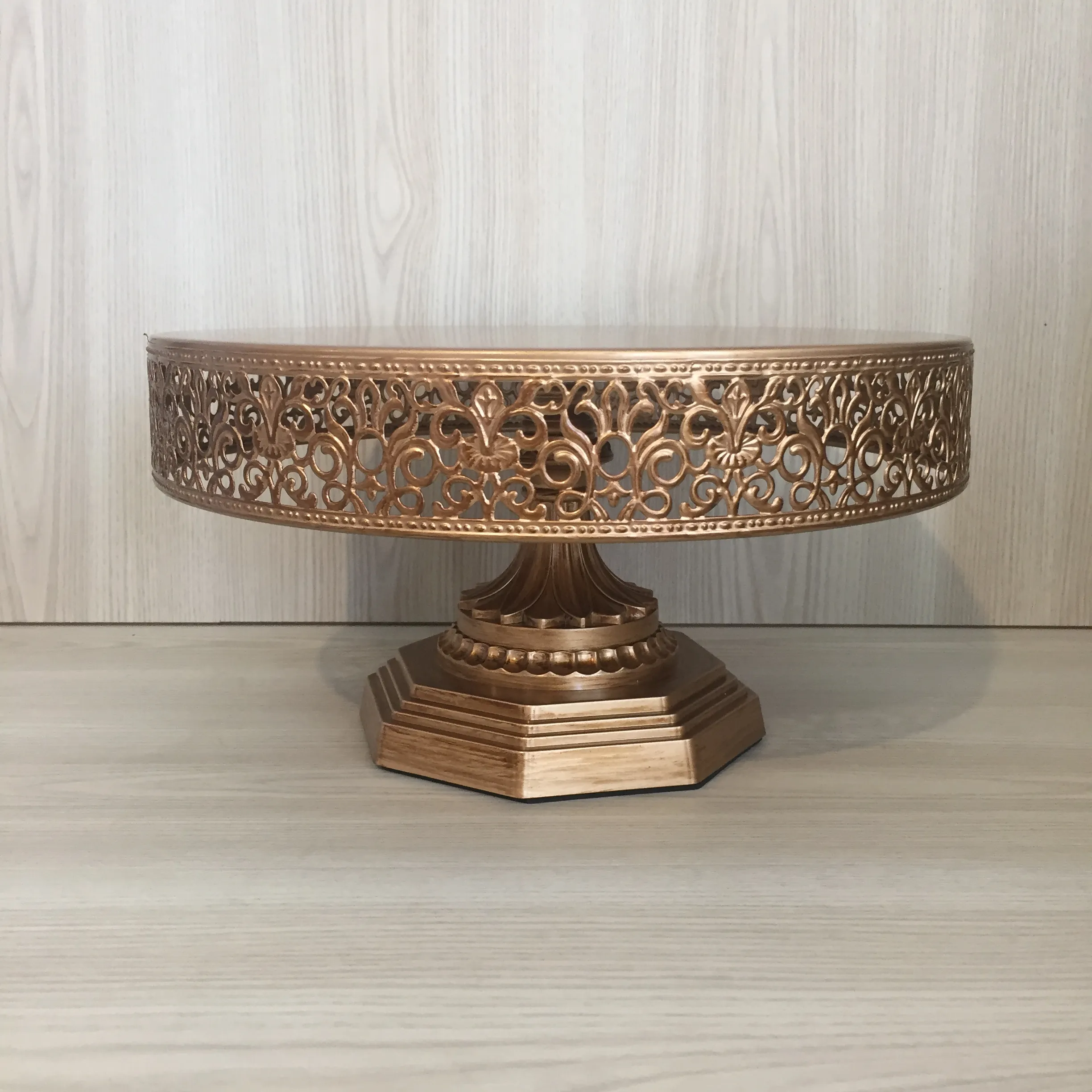 Filigree Cake Stand - Gold 