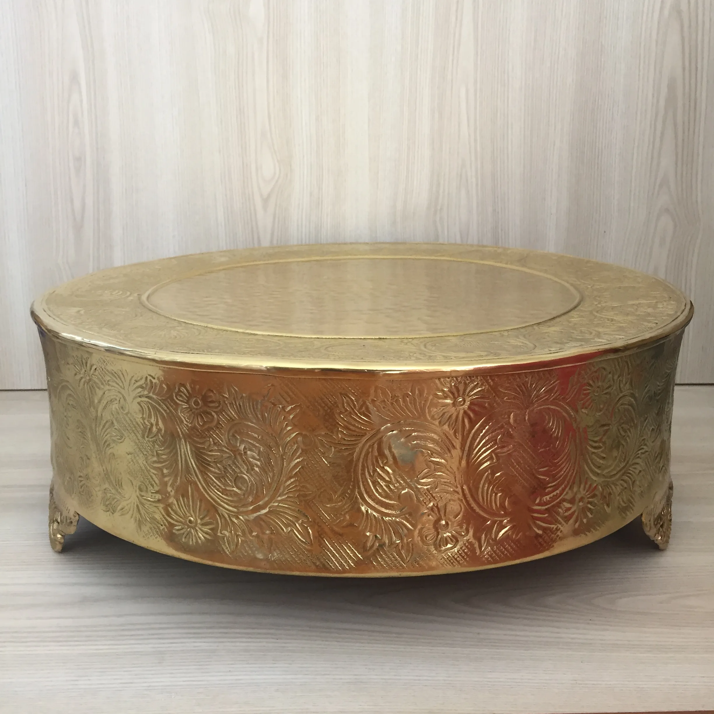 Shiny Gold Cake Plateau 45cmdia