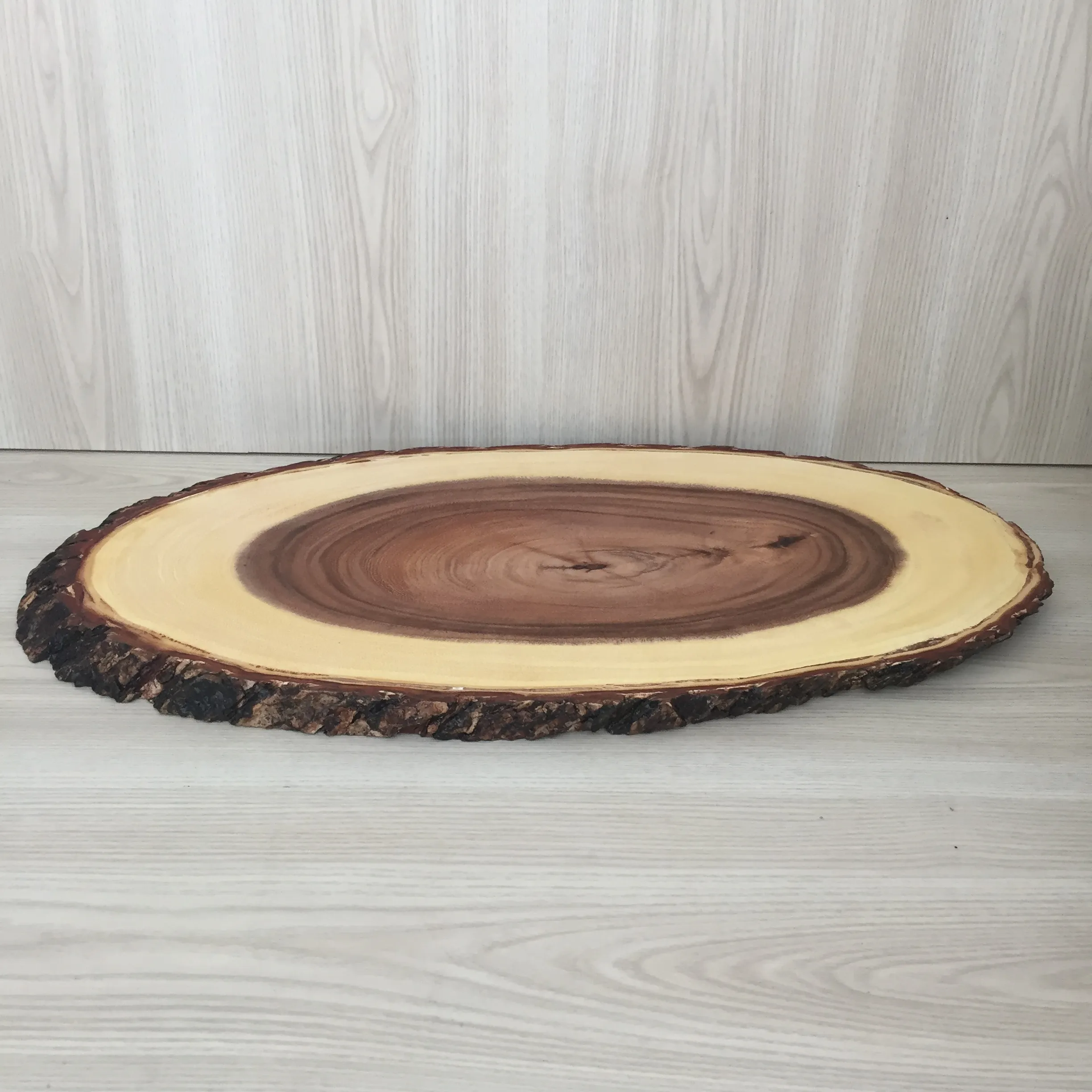 Wooden Bark Edge Oval Board