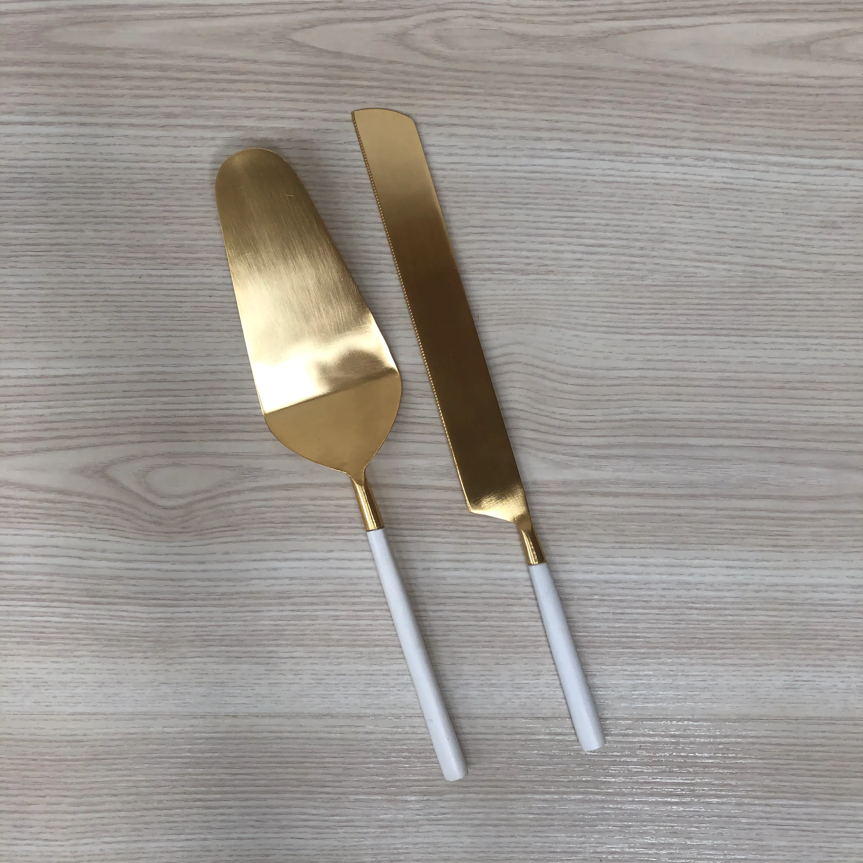 Bianco Cake Knife and Server Set - White and Gold