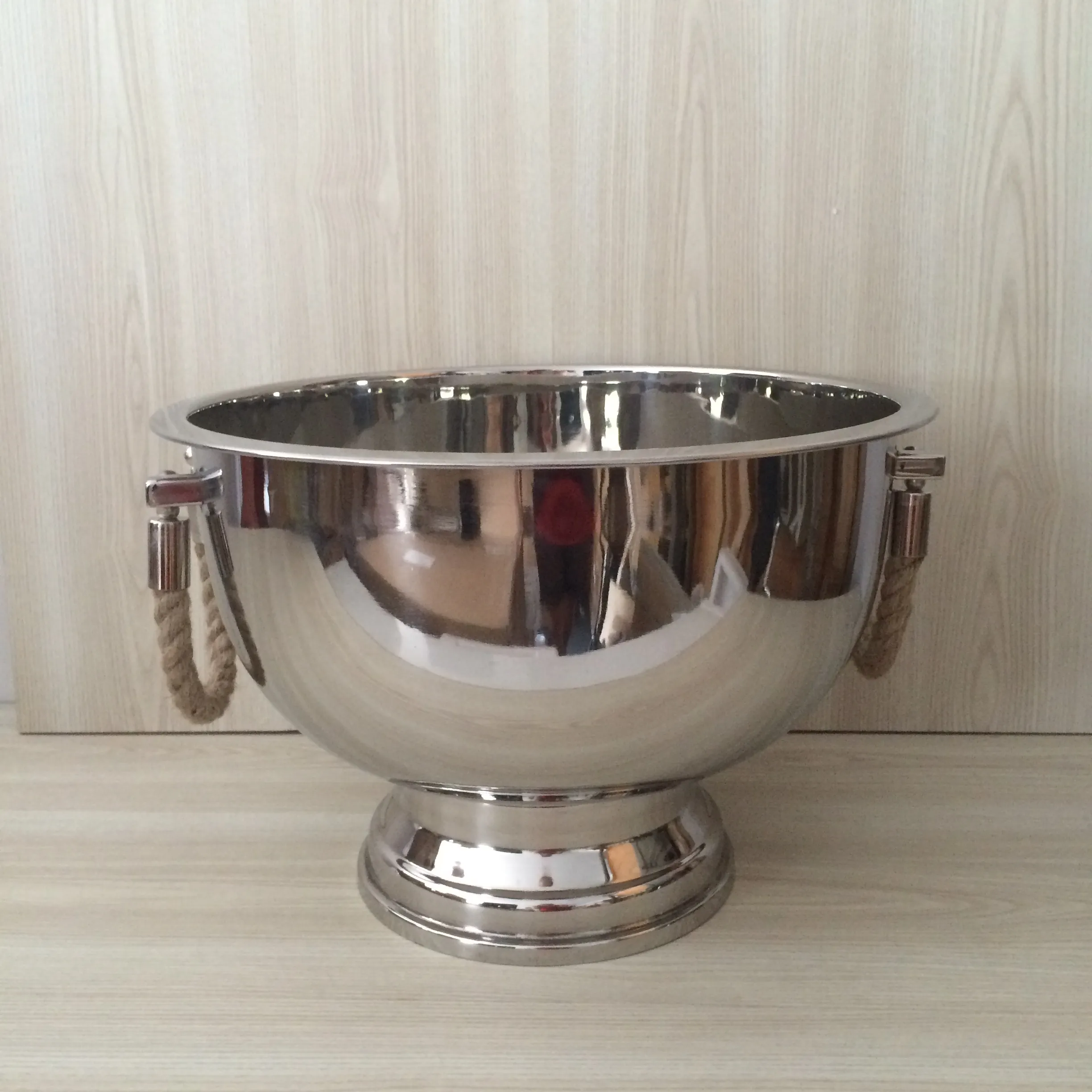 Champagne Bowl - Silver Rope Handles