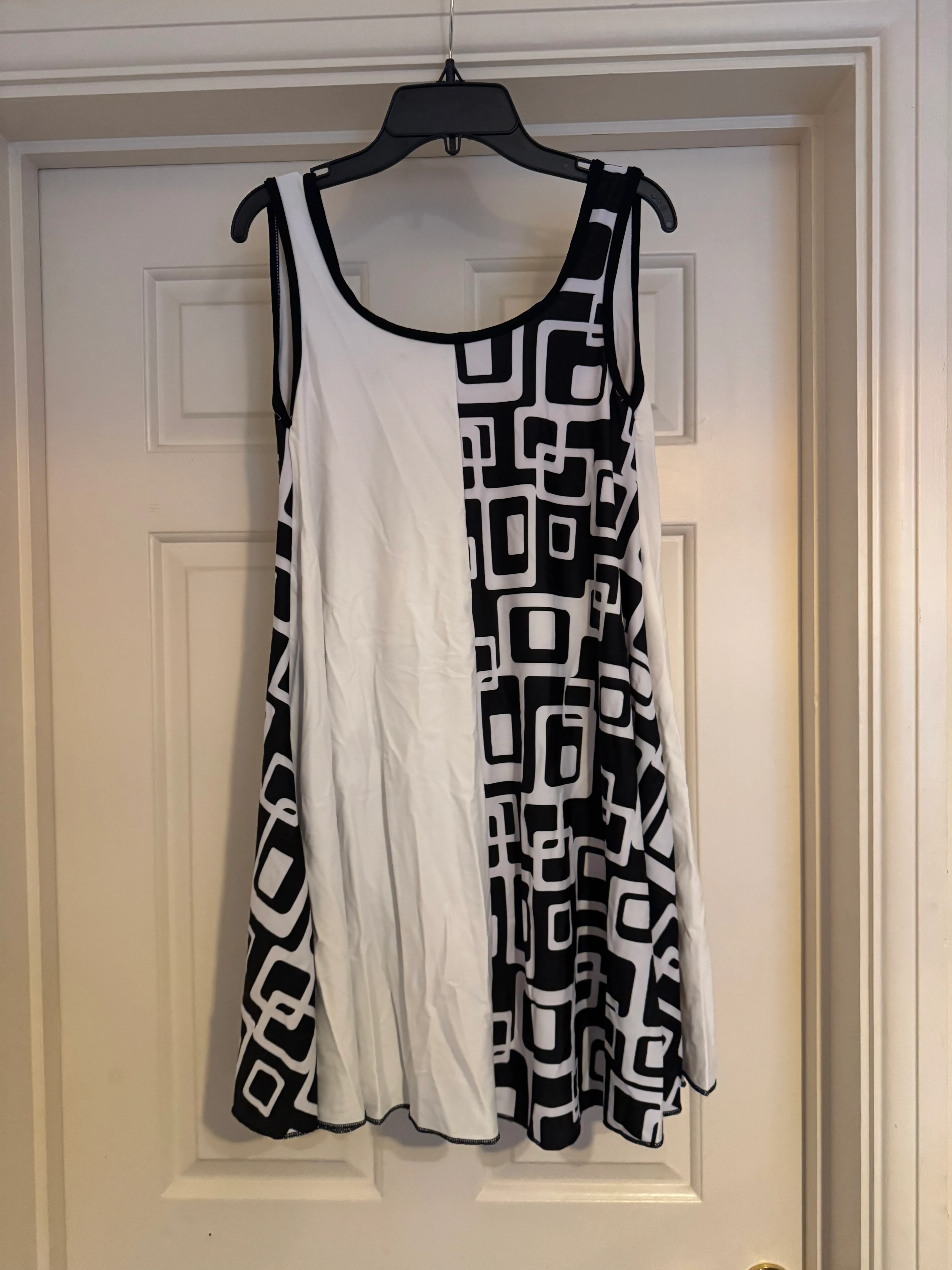 IMAGES COSTUMES - BLACK & WHITE 60’S DRESS