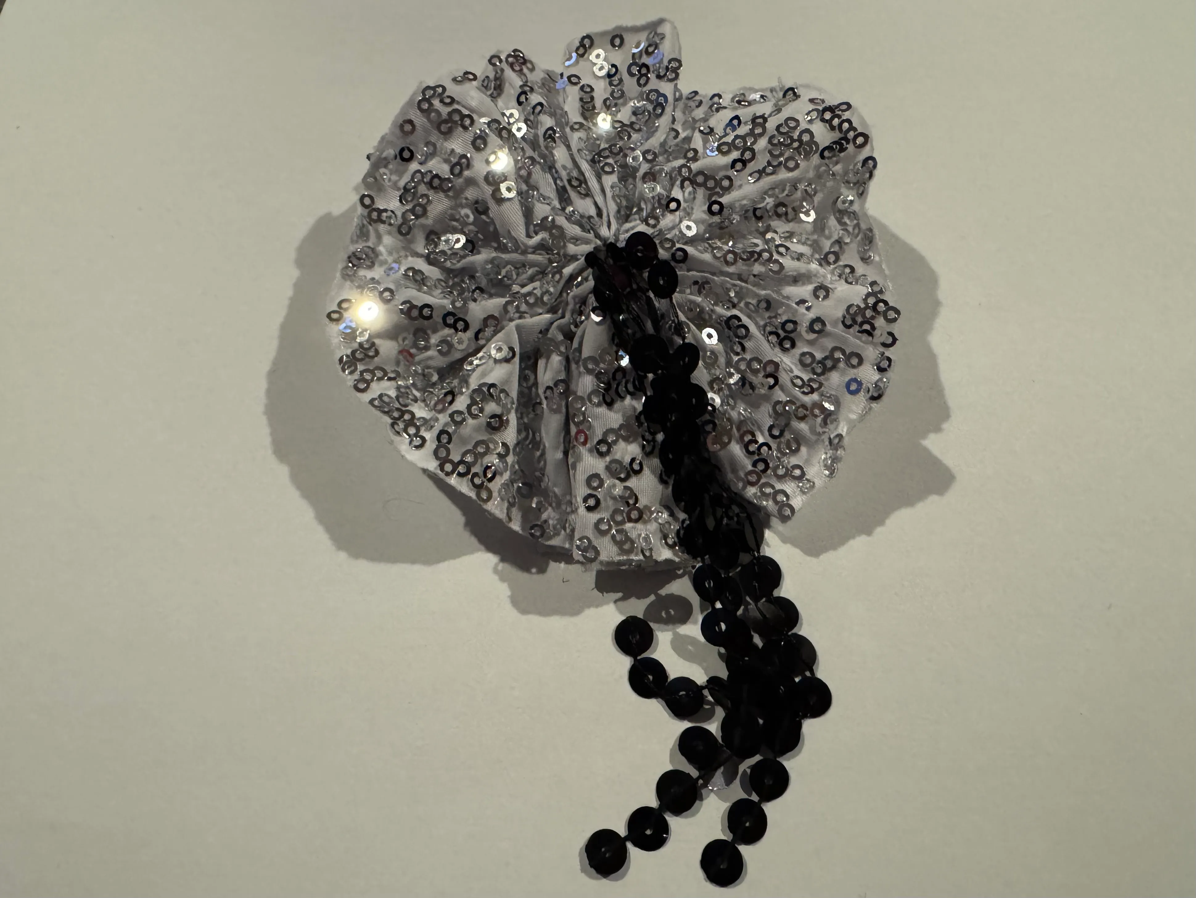 SILVER SEQUIN CORSAGE 