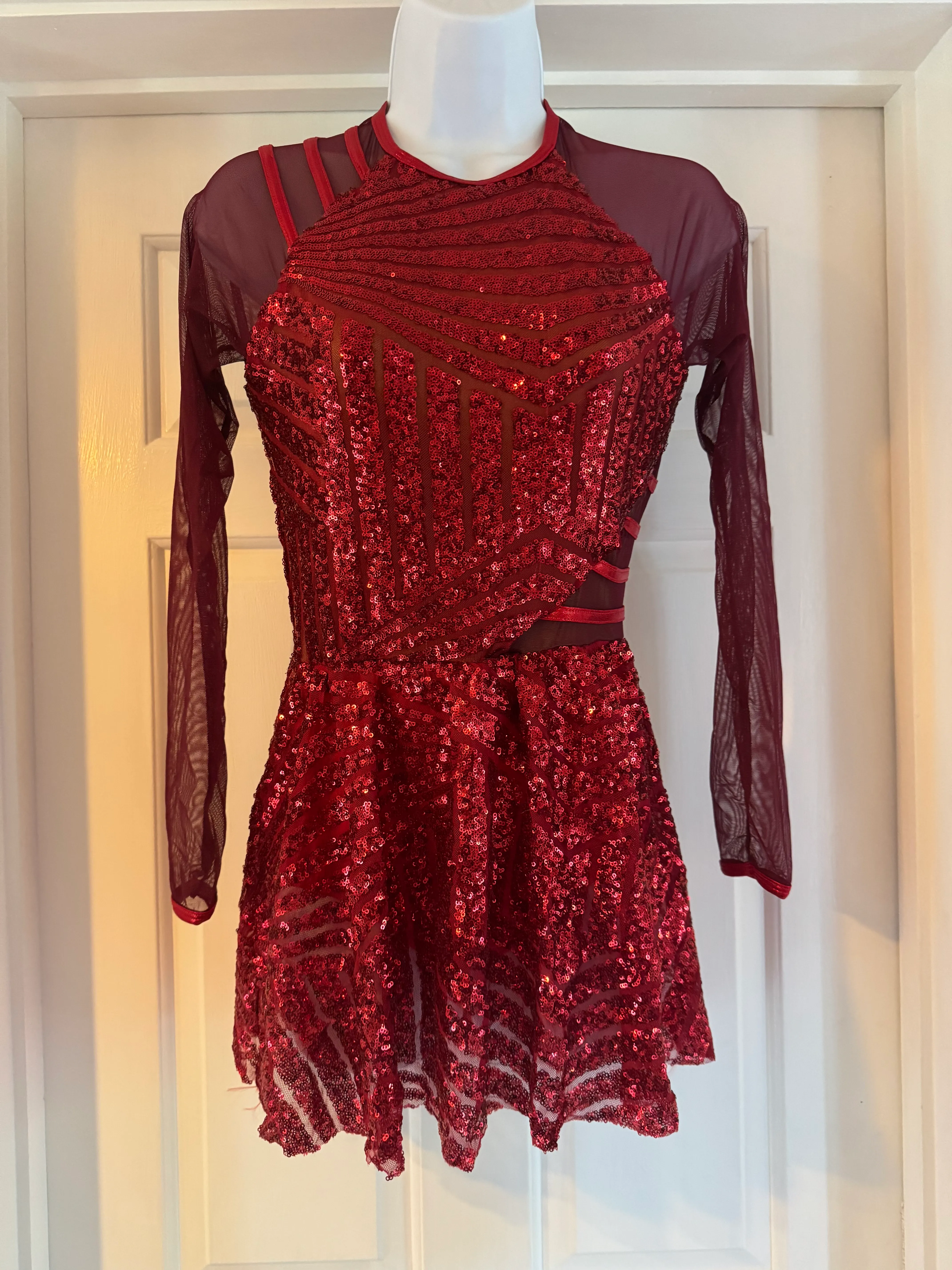 CURTAIN CALL “RED HOT”