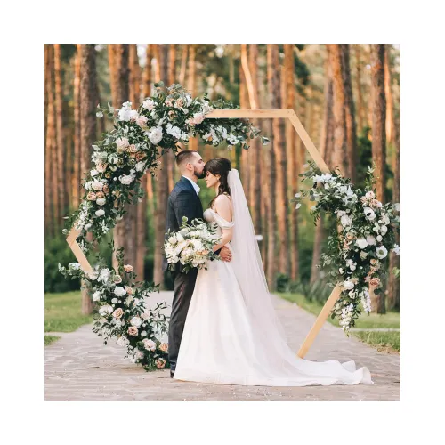 Arche de mariage hexagonale