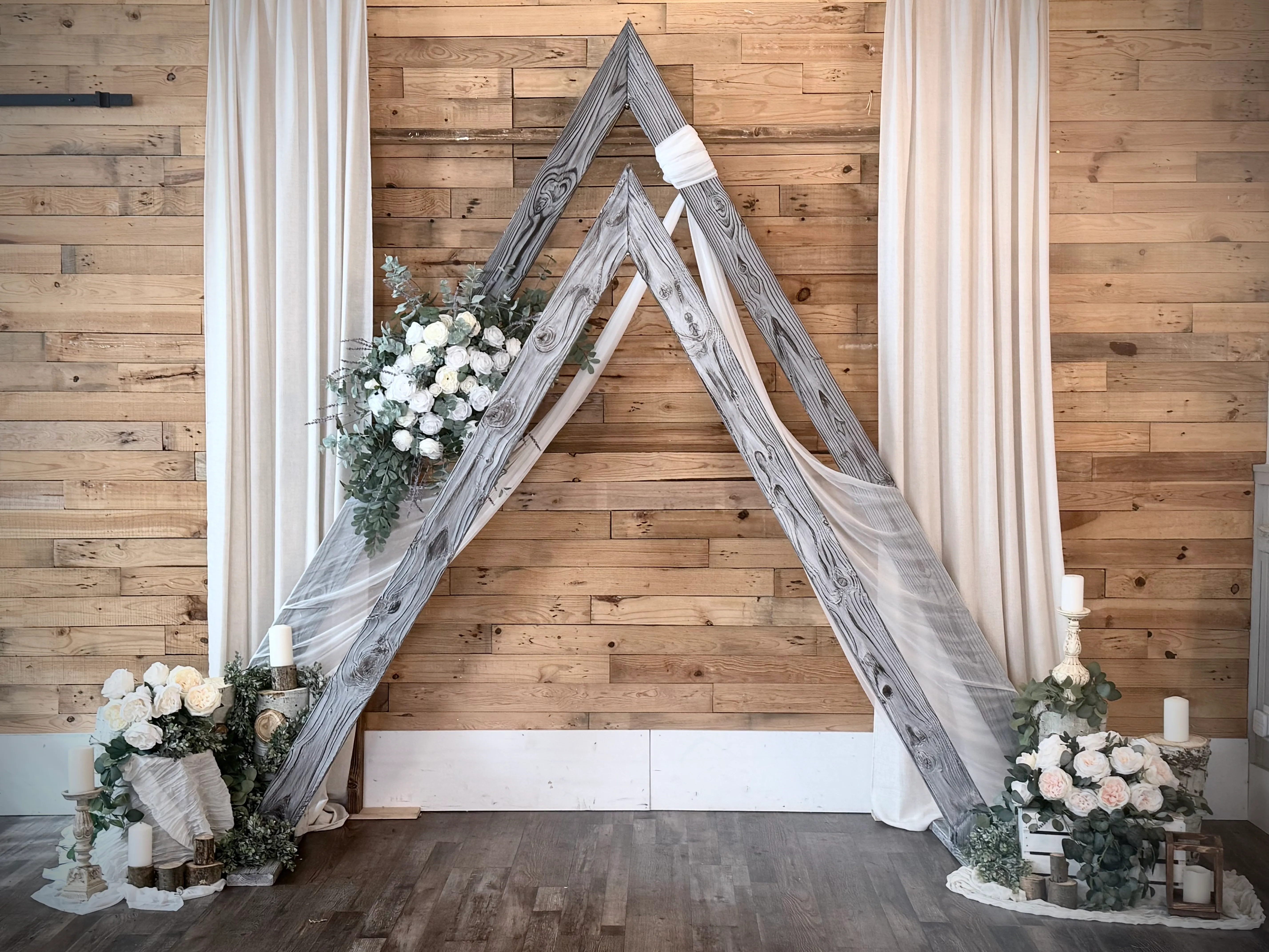 Custom Lavender Fields Triangle Arch 7'