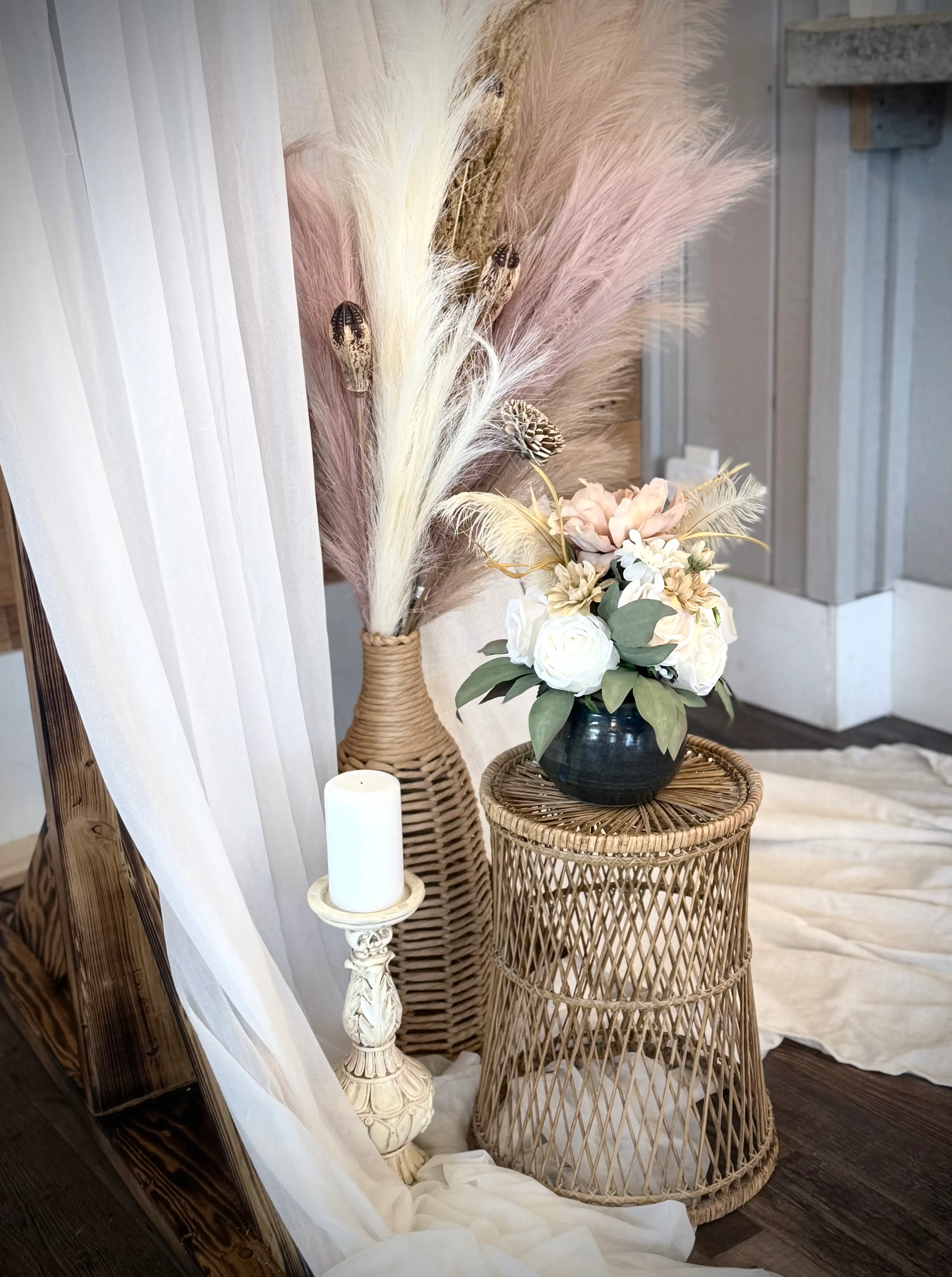 Wicker Stand 15"