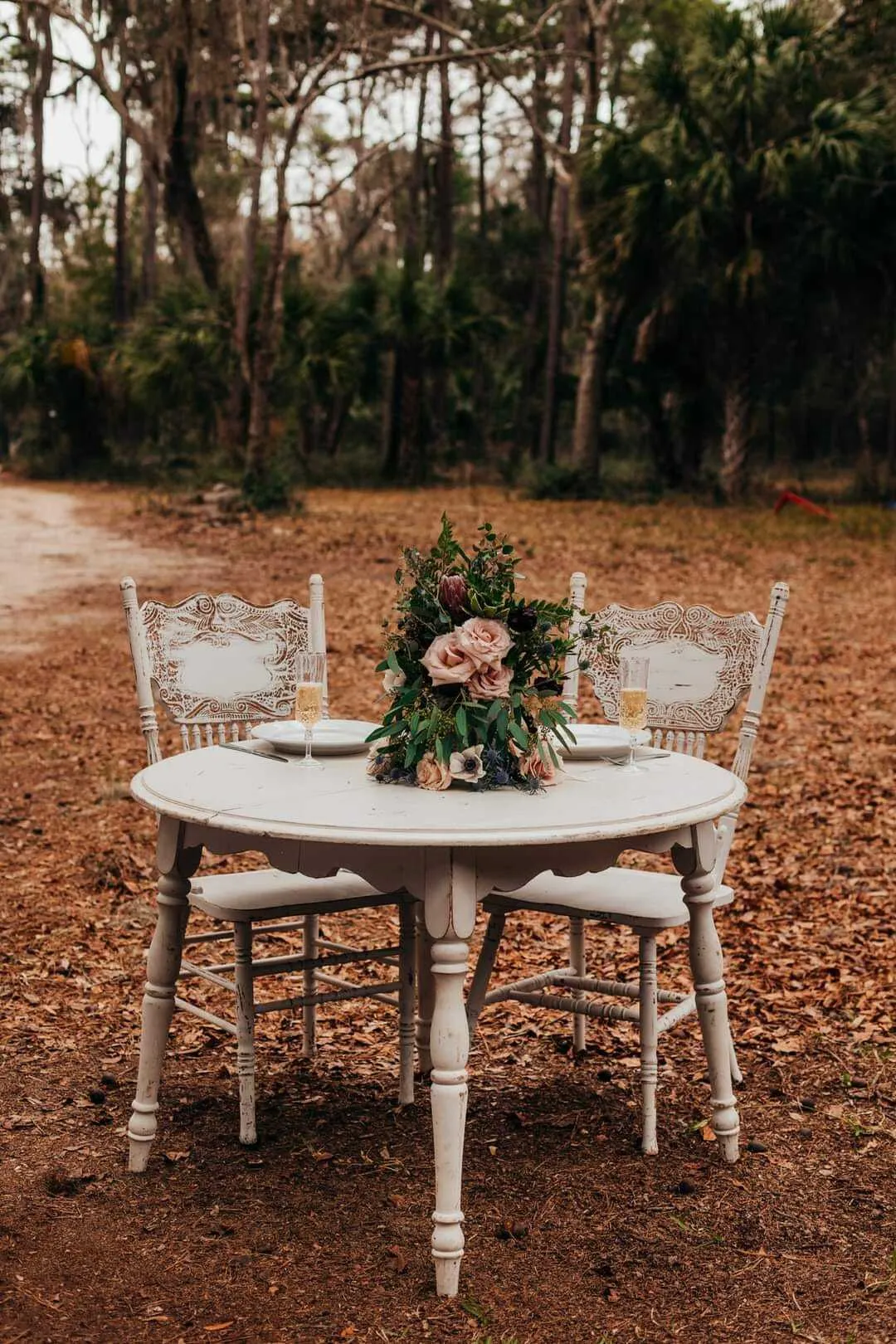 Round Sweetheart Table
