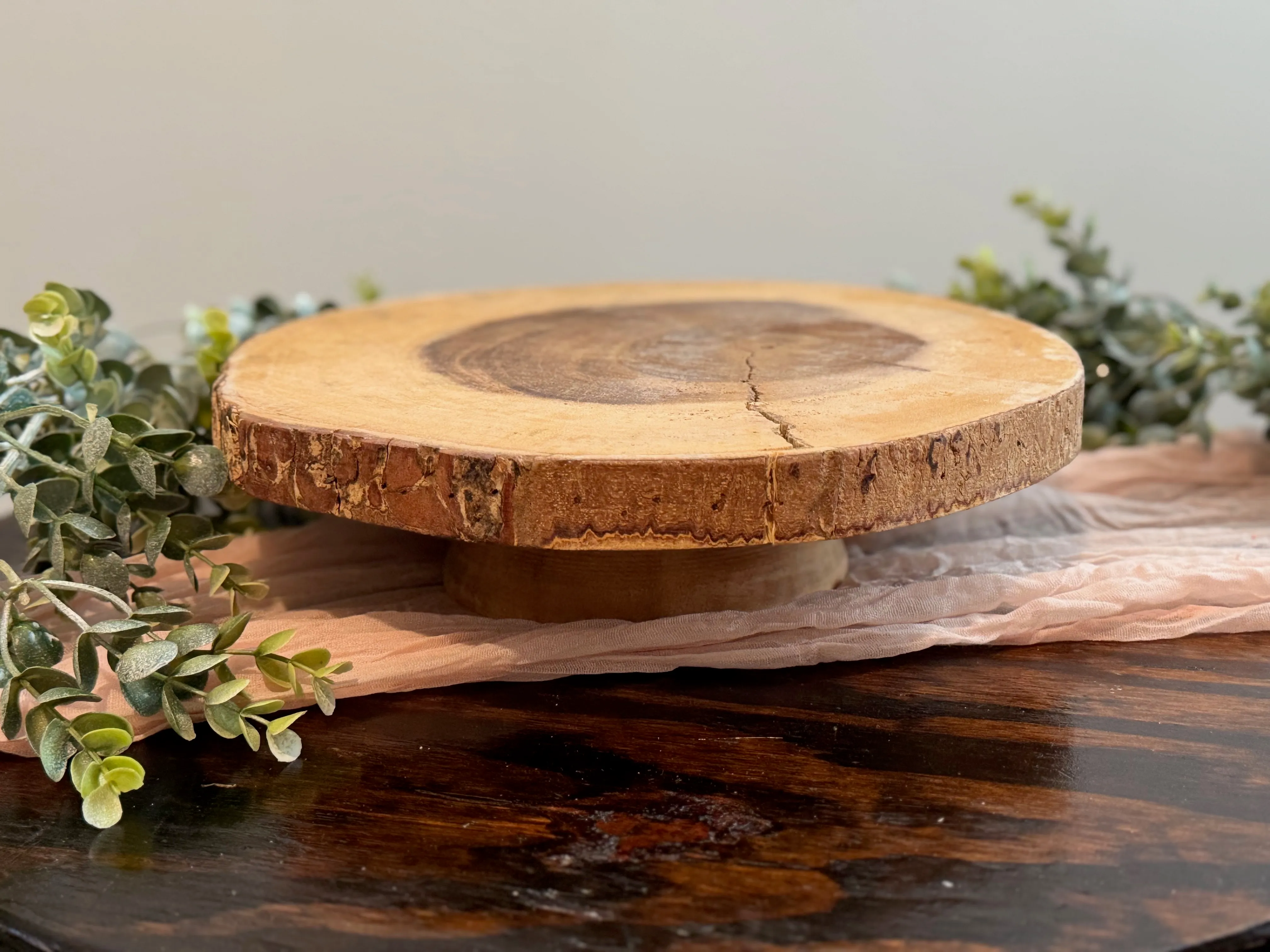 Elevated Oak Cake Stand 