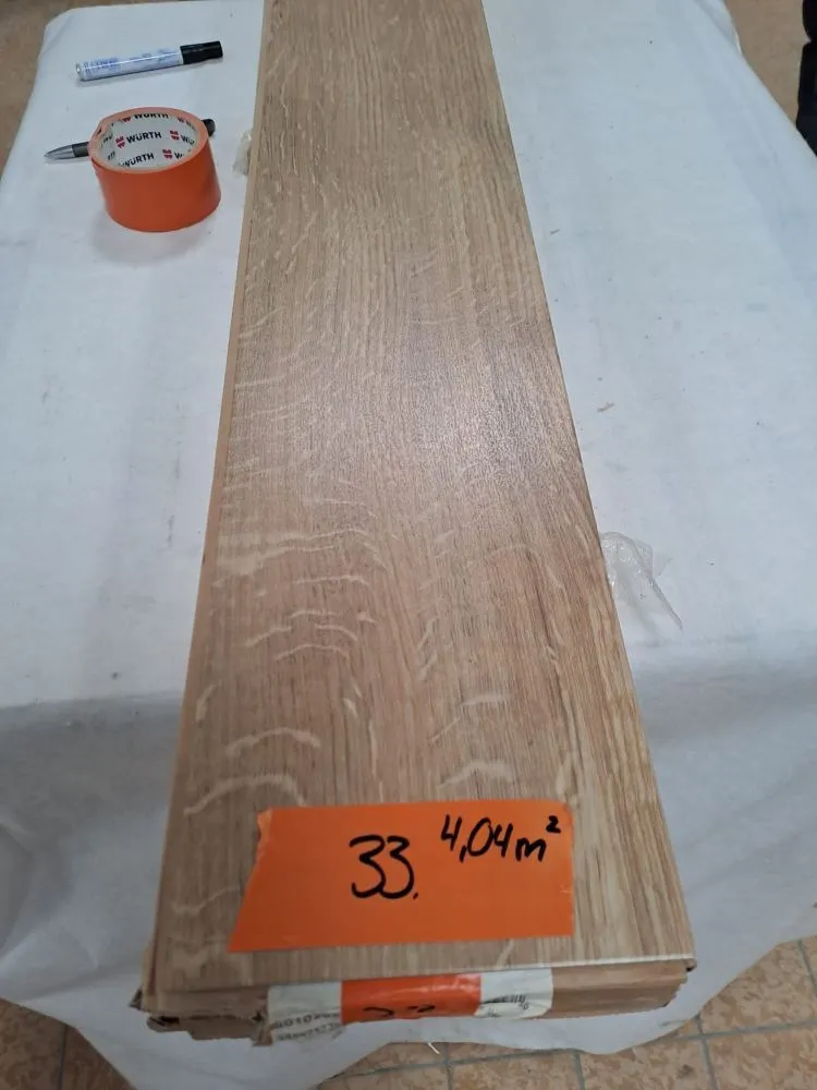 PVC Designbodenbelag Restposten 33 – Amtico Spacia Featured Oak (4,04 m², nur komplett)