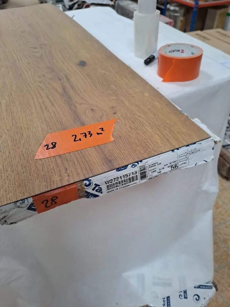 PVC Designbodenbelag Restposten 28 – Stained Swiss Oak (2,73 m², nur komplett)