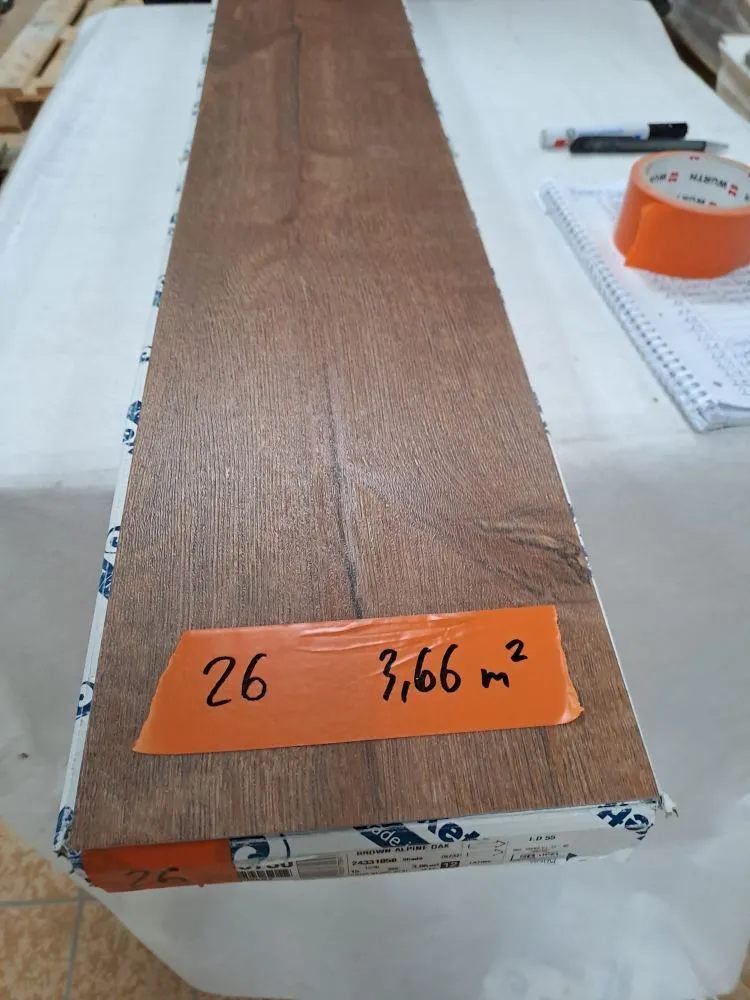 PVC Designbodenbelag Restposten 26 – Brown Alpine Oak (3,66 m², nur komplett)