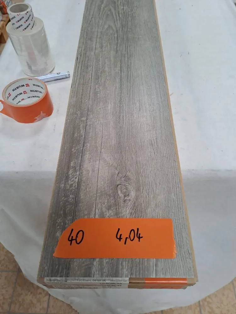 PVC Designbodenbelag Restposten 40 – Amtico Flooring Coastel Pine (4,04 m², nur komplett)