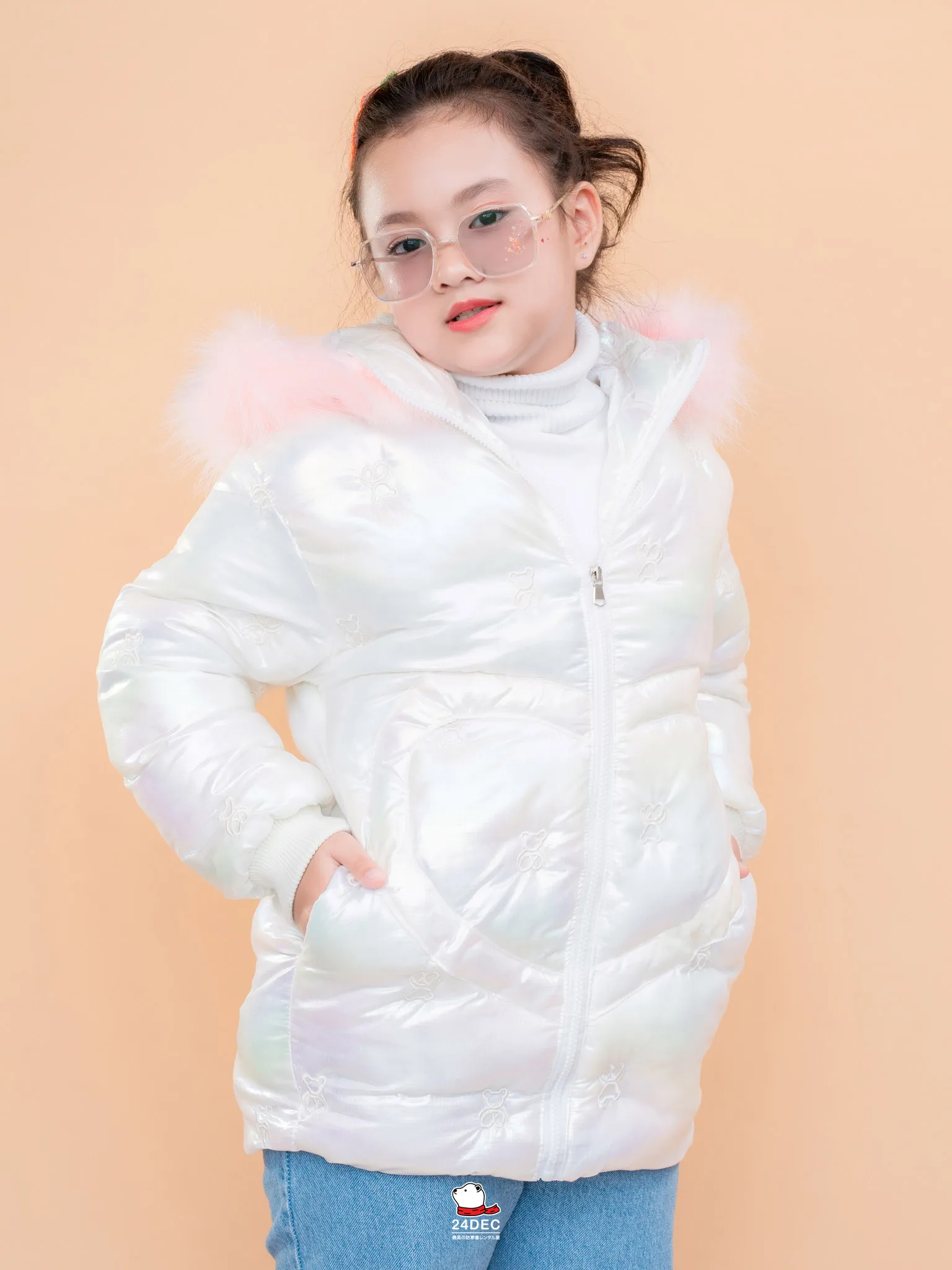 เช่าเสื้อกันหนาว เด็ก รุ่น SNOWY สี ขาว
