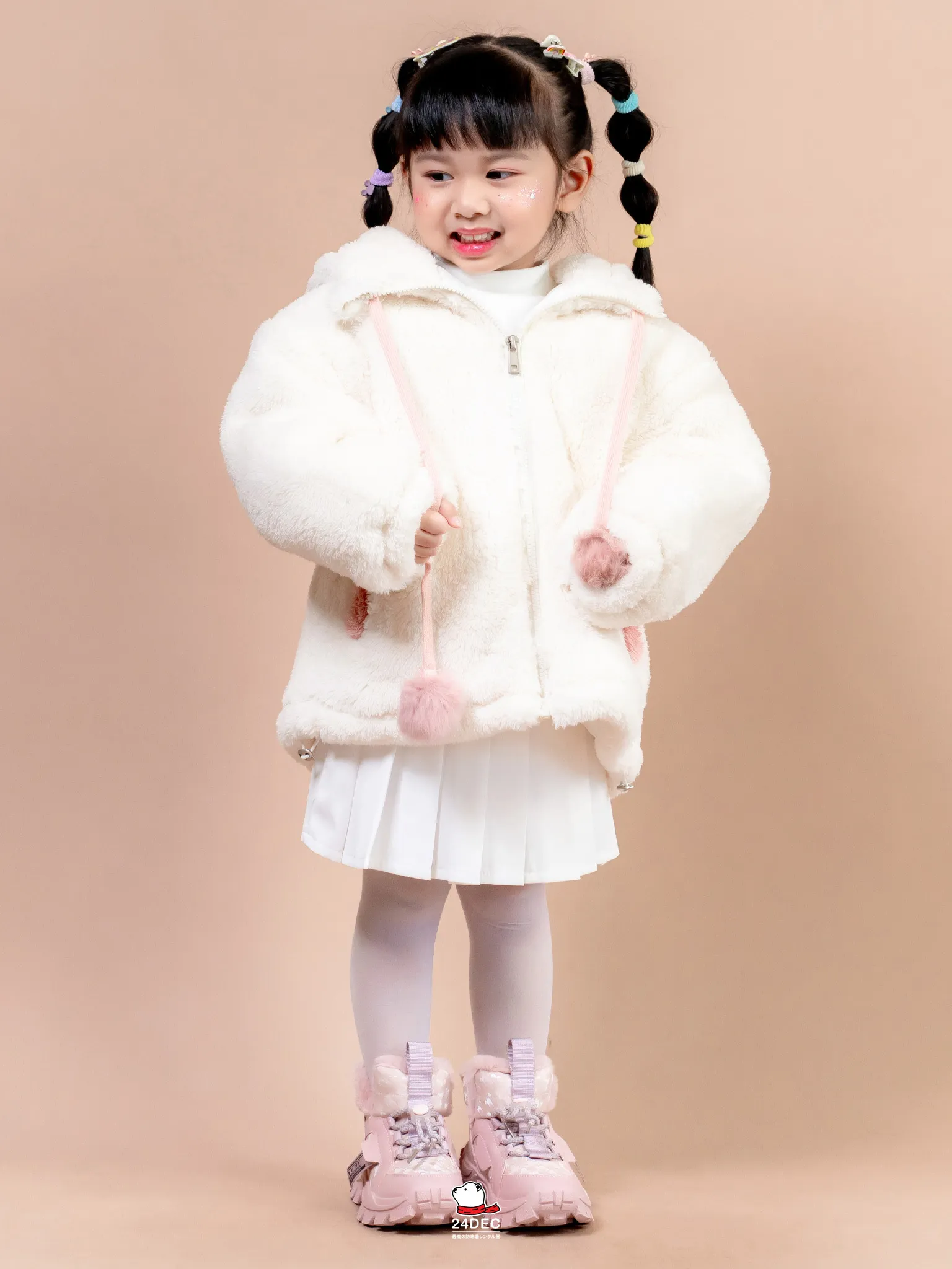 เช่าเสื้อแจ็คเก็ต เด็ก รุ่น ROXIE สี ขาว