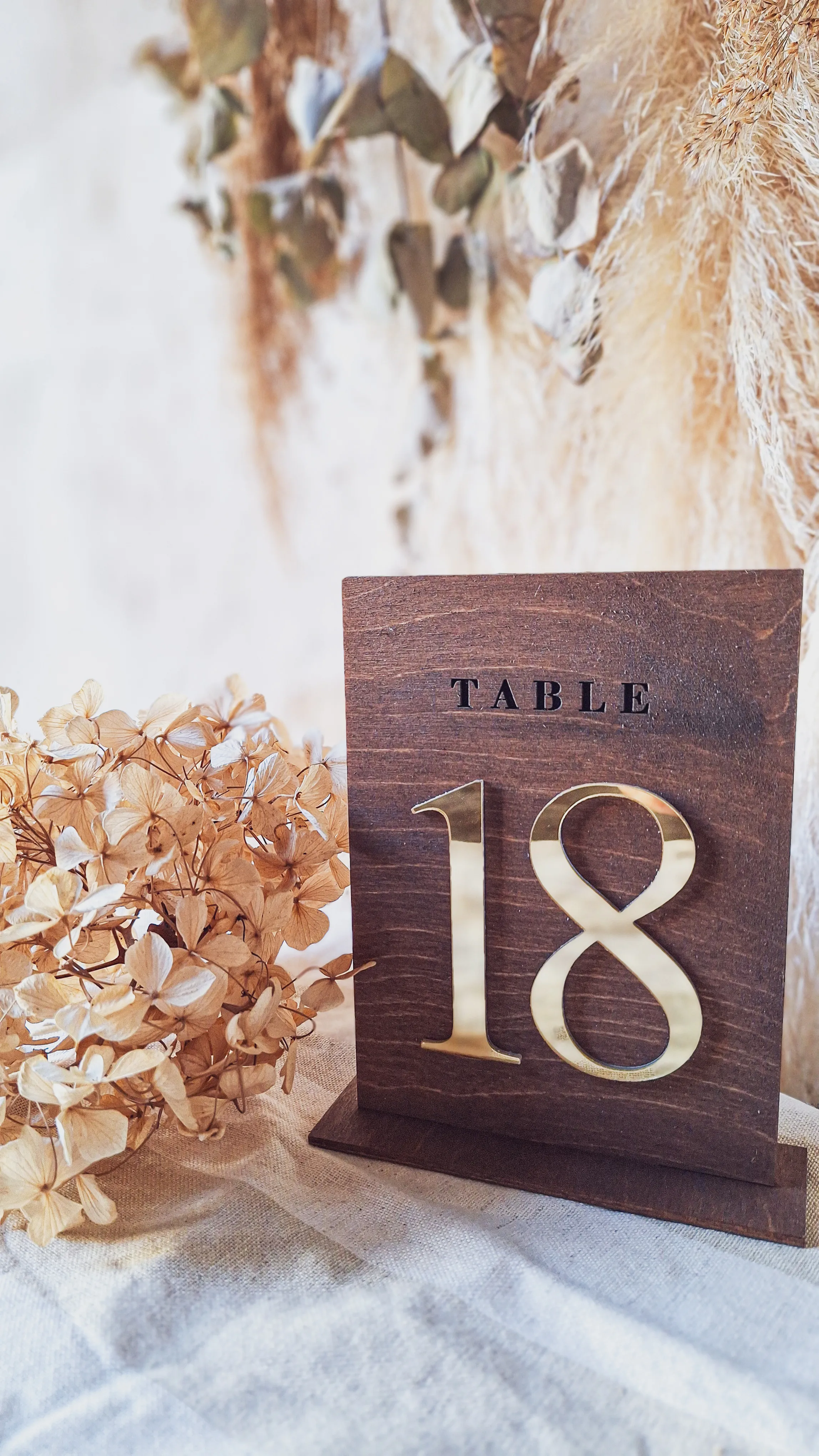 Lot N° Table Chouchou