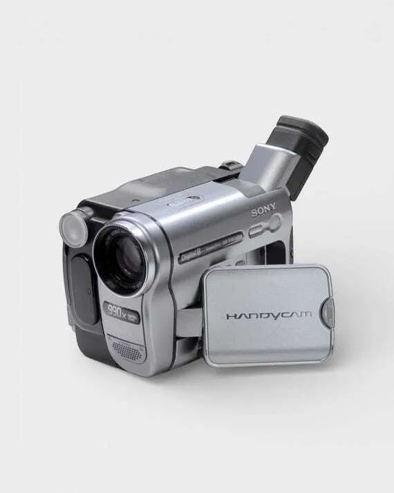 SONY VINTAGE CAMCORDER - Hi8- 990x ZOOM - RETRO - VINTAGE- VHS LOOK