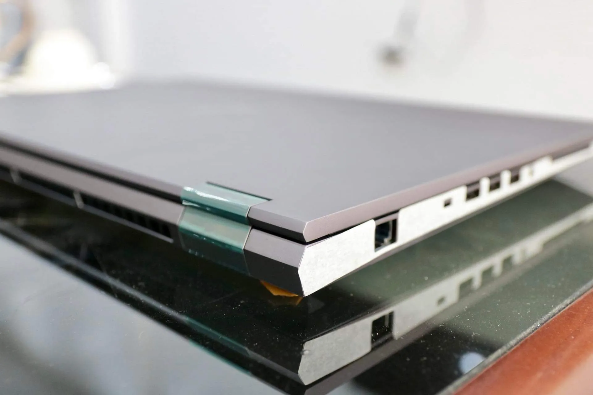 HP ZBOOK STUDIO G7 15” I9 1088H SSD 256 gb RAM 32 GB NVIDIA QUADRO T2000