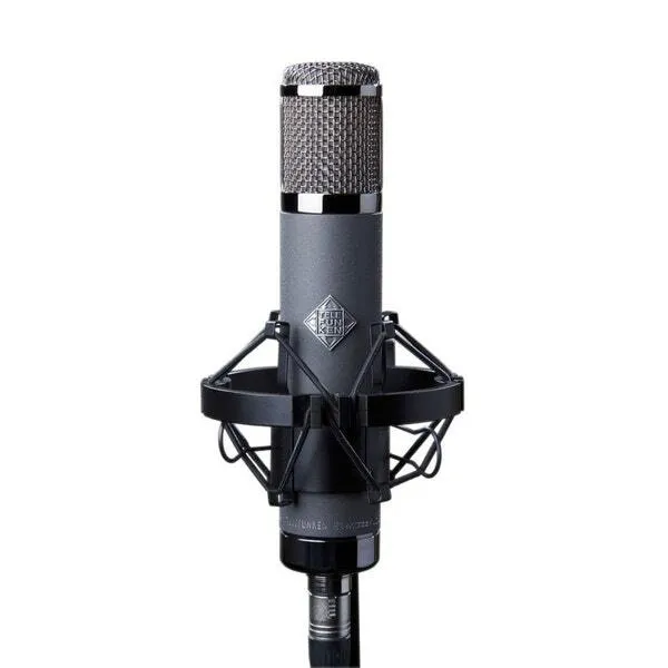 Telefunken: AR-51 tube condenser mic