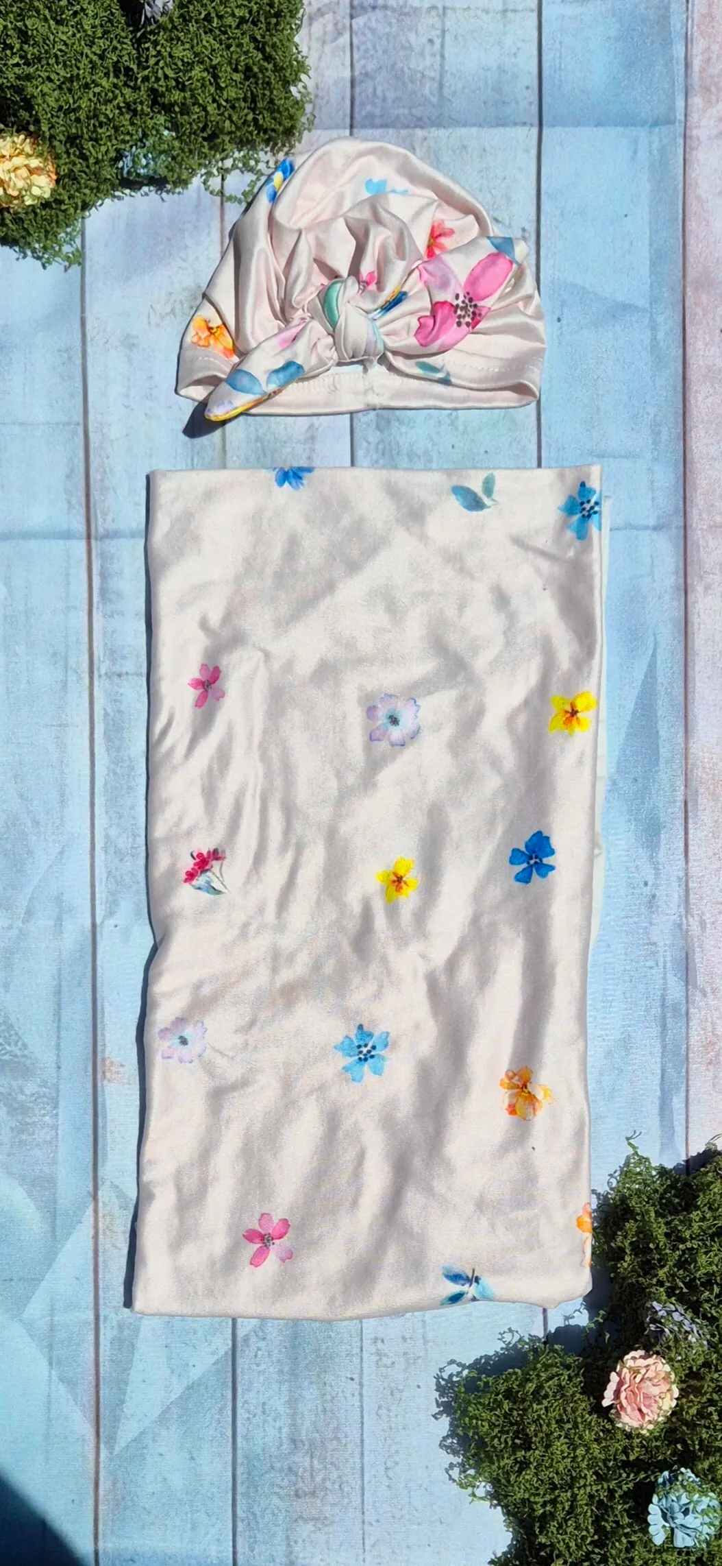 Wrap - Pale Pink with Flower