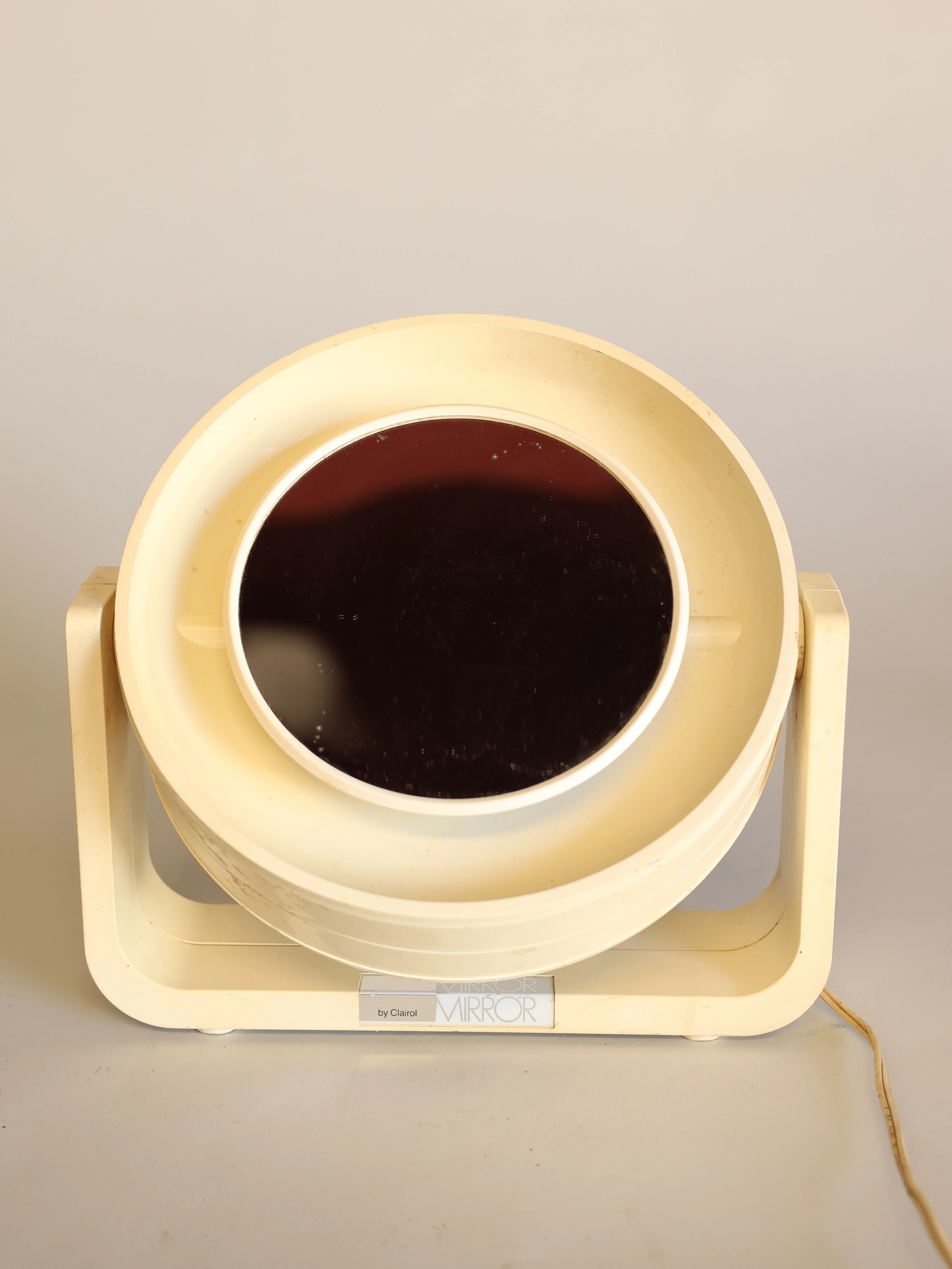 Old vanity mirror cream