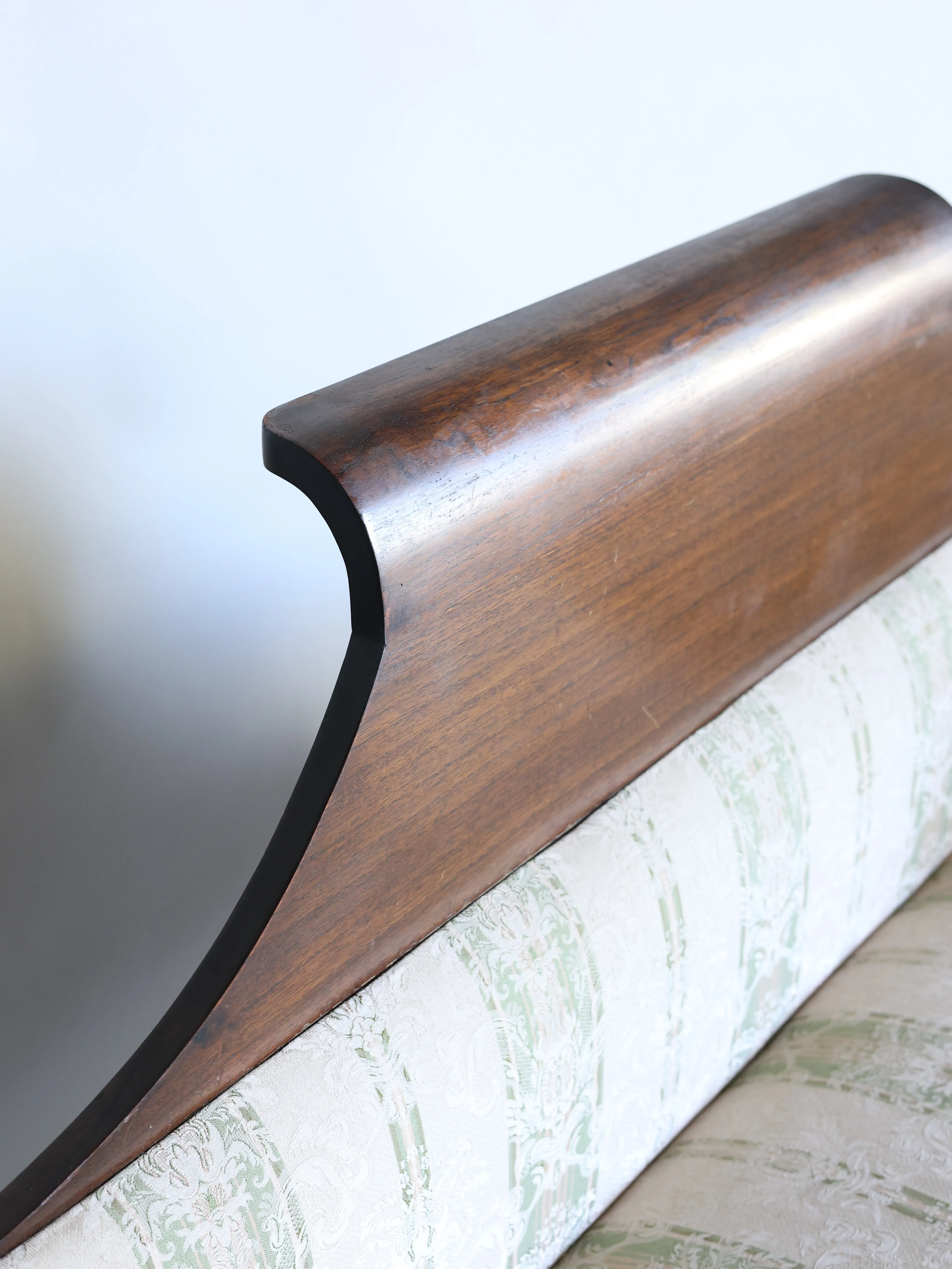 Johnny Bravo wooden Loveseat