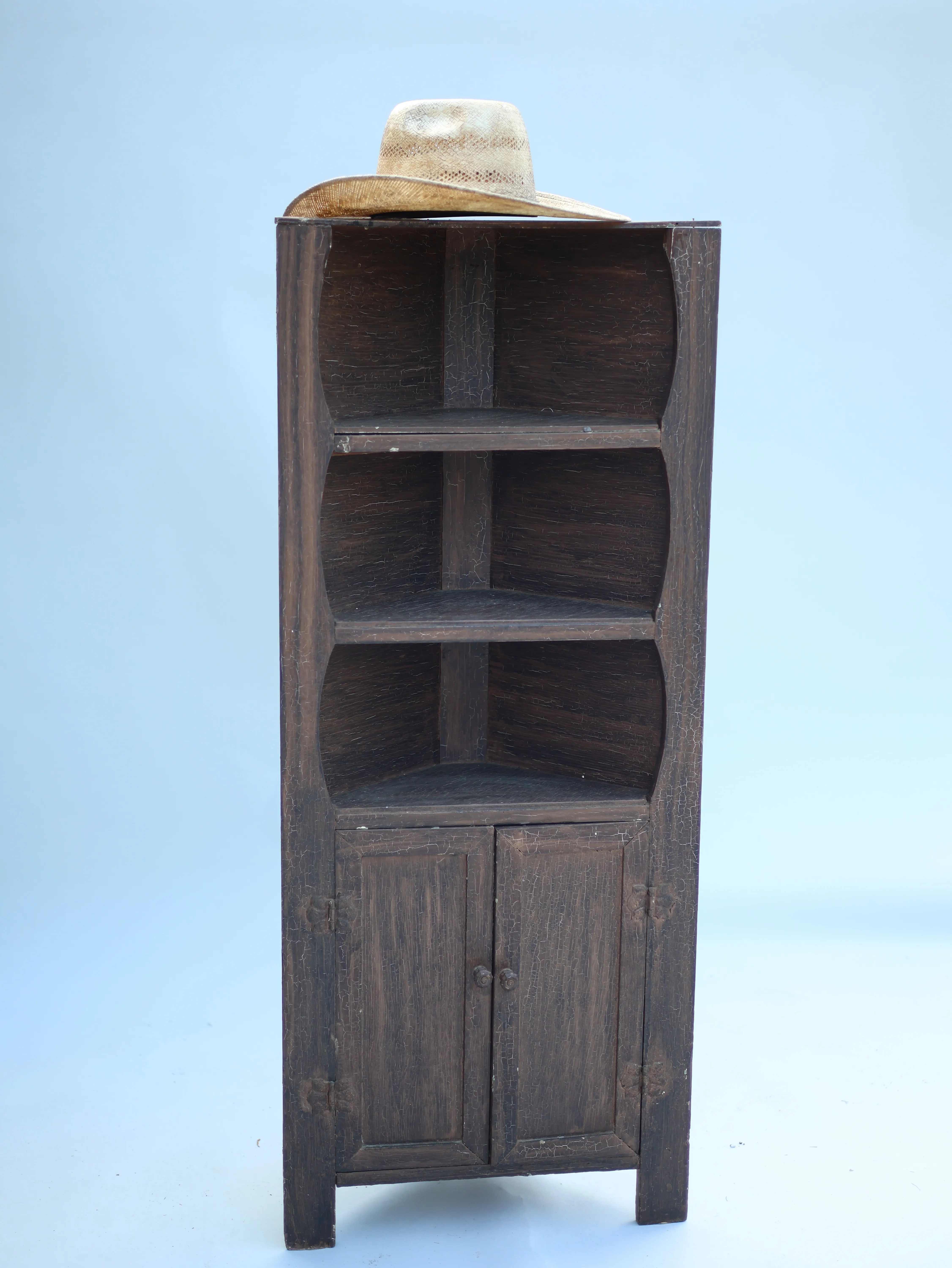 Small Corner Wooden Eustis Antique