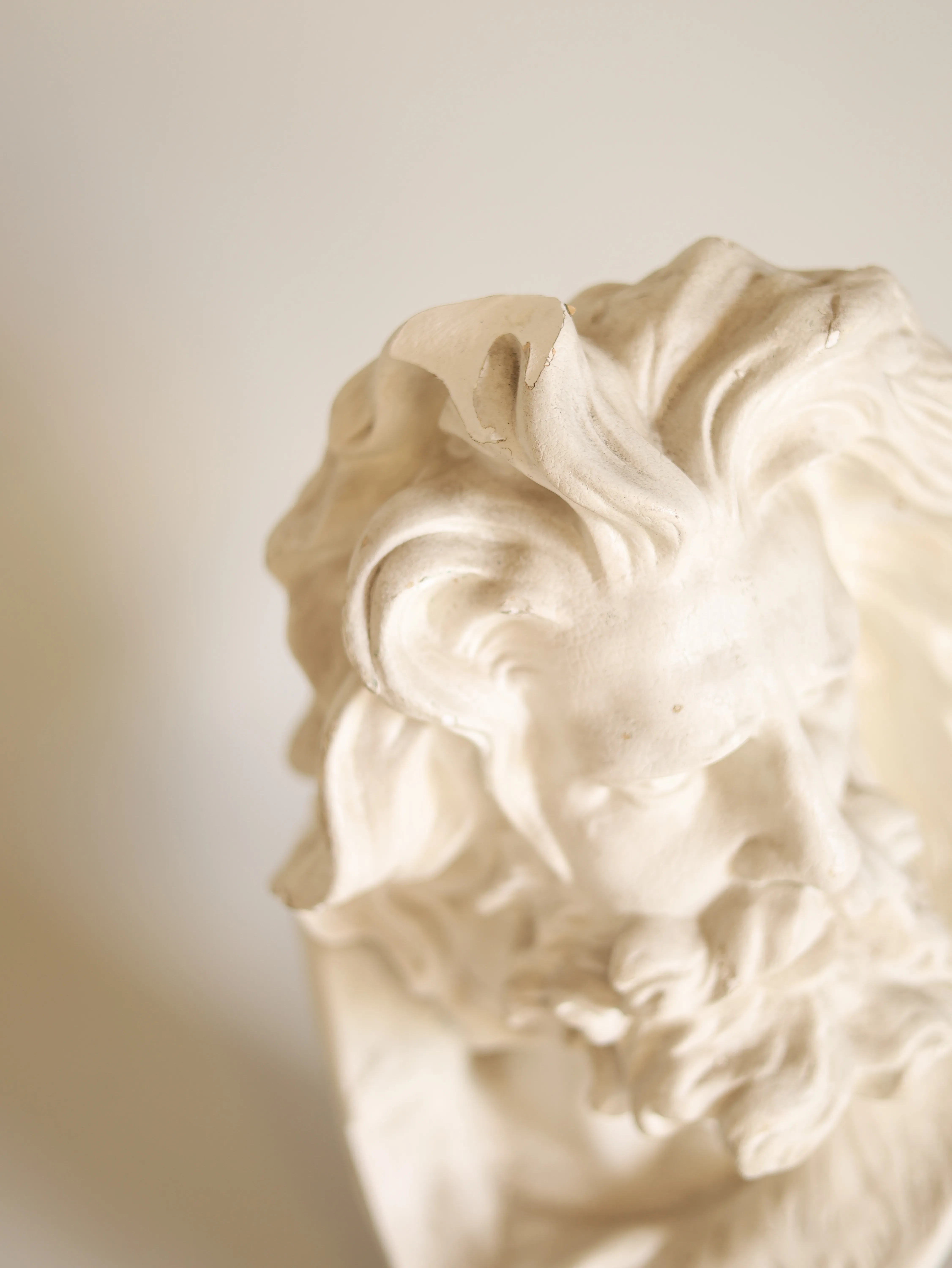 Moses Bust White statue