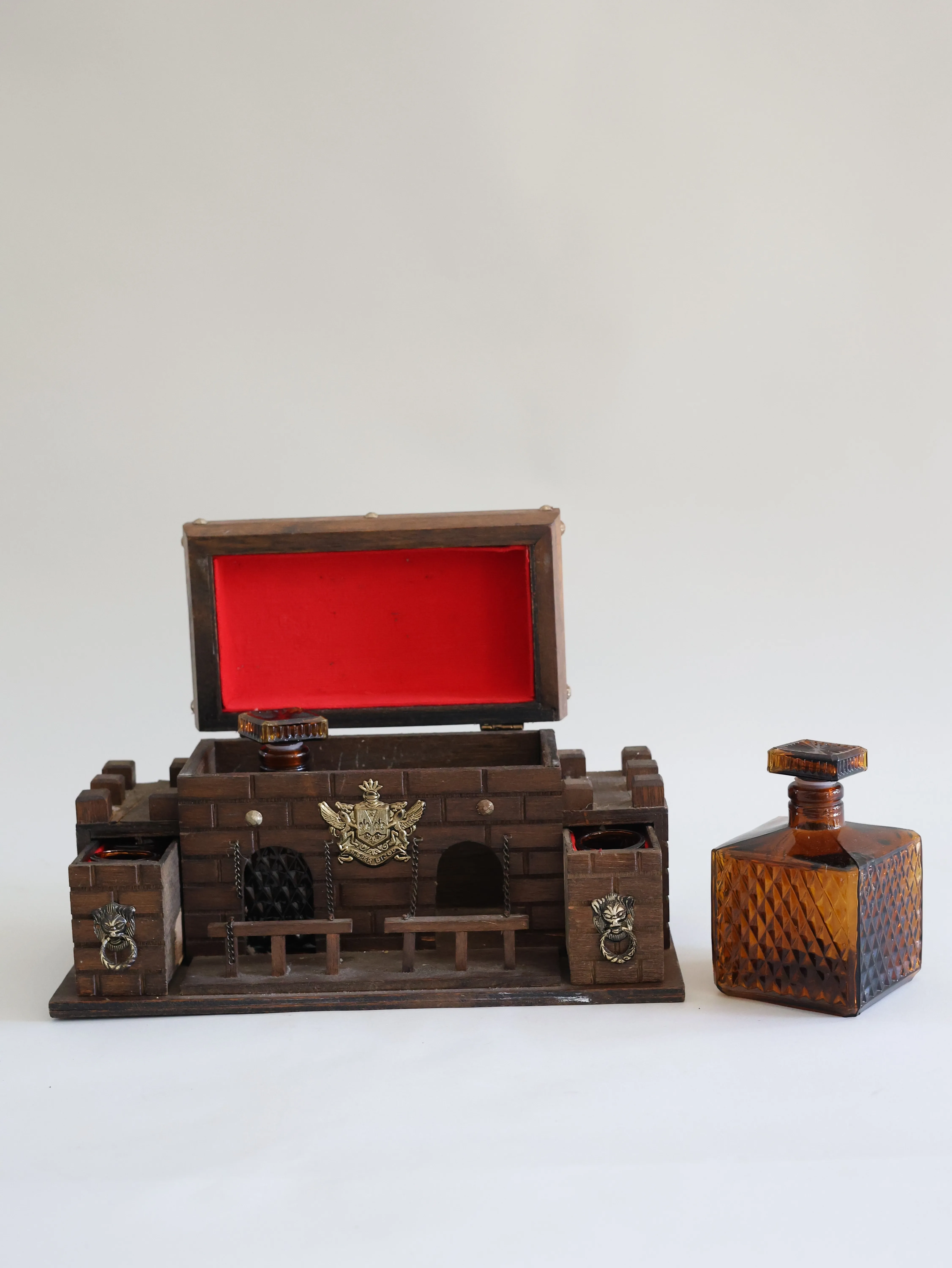 Liquour Castle Wooden Set