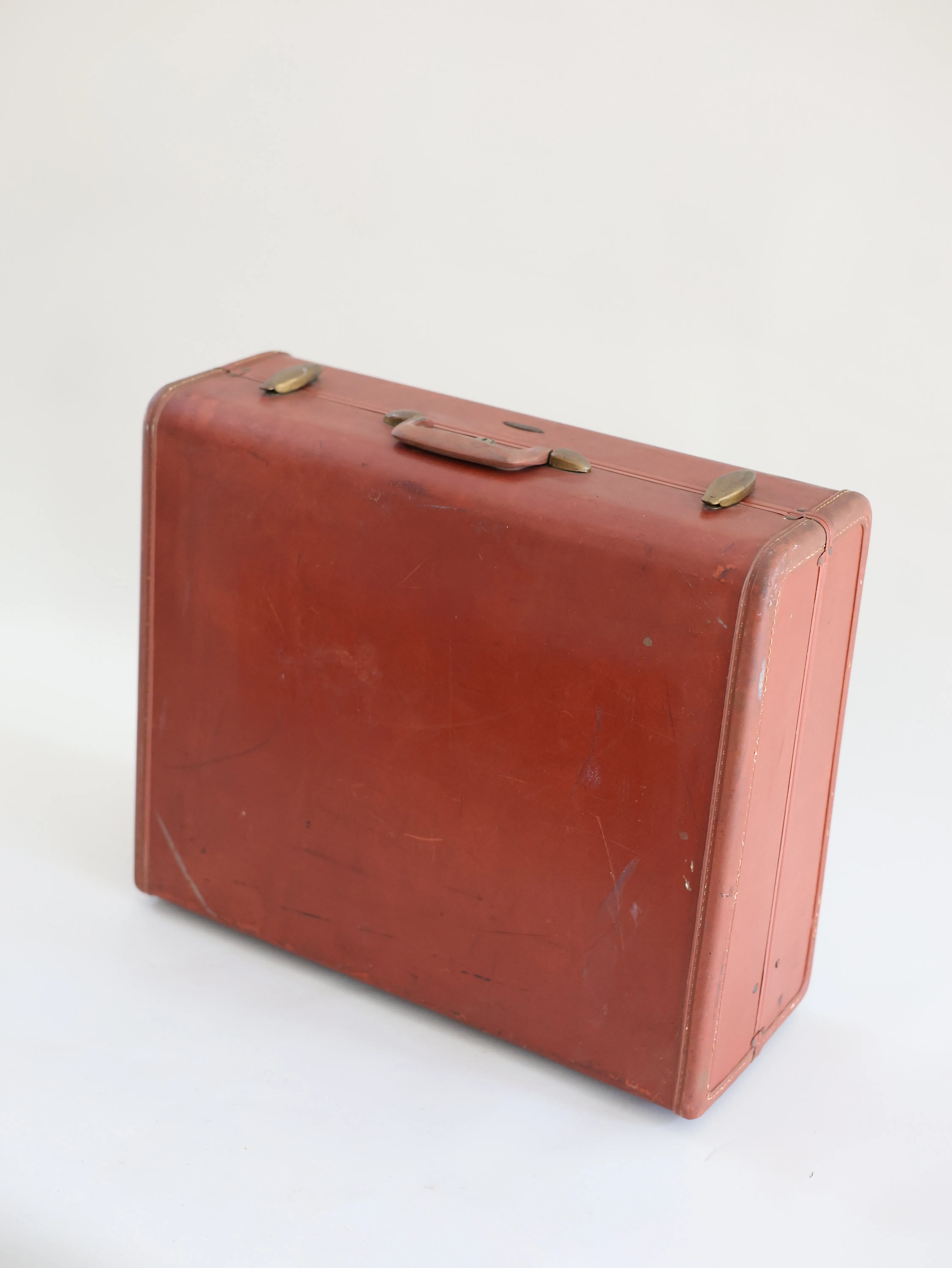 Redish Leather Medium Suitcase