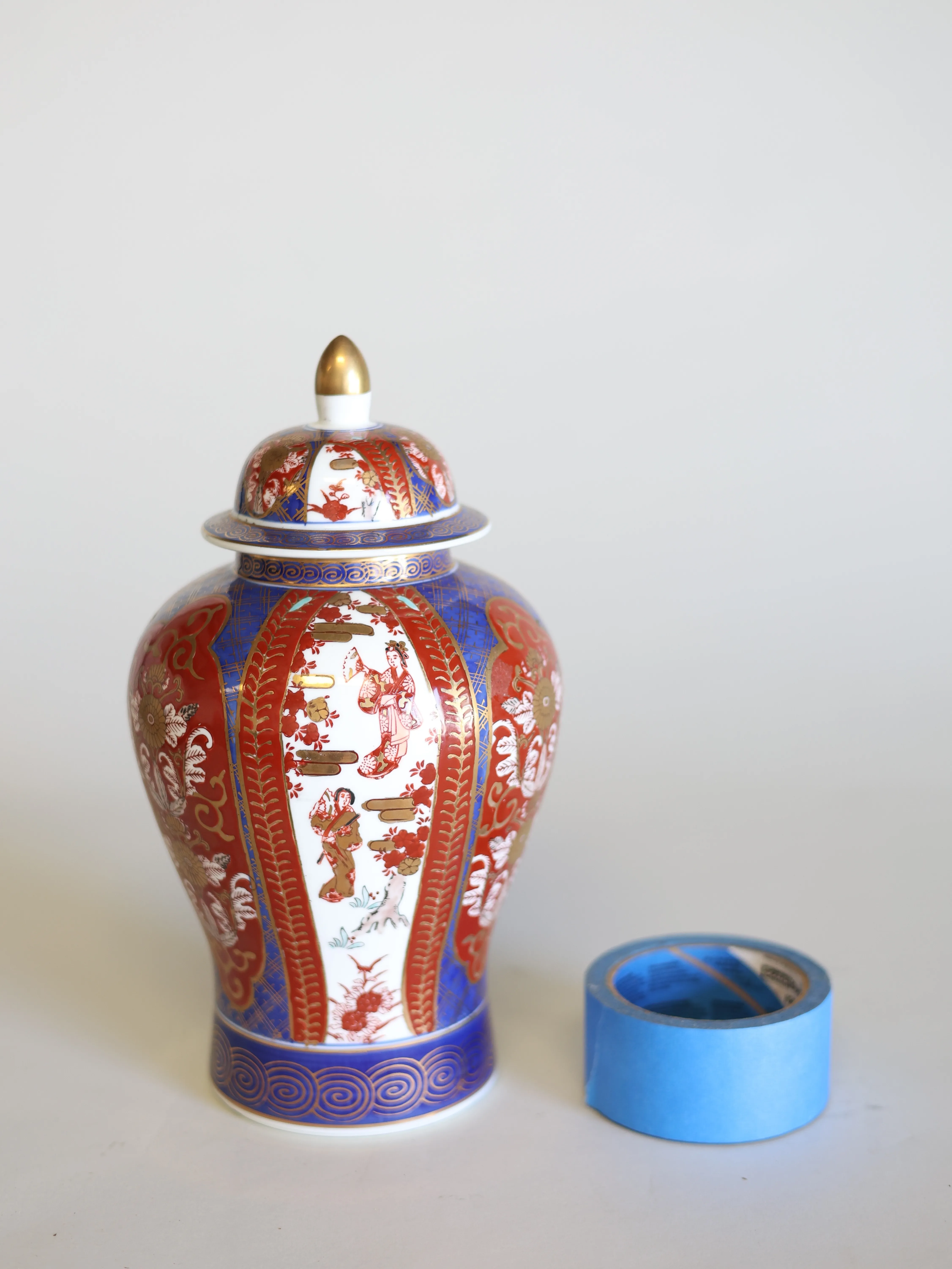 Vintage old Imari hand painted vase