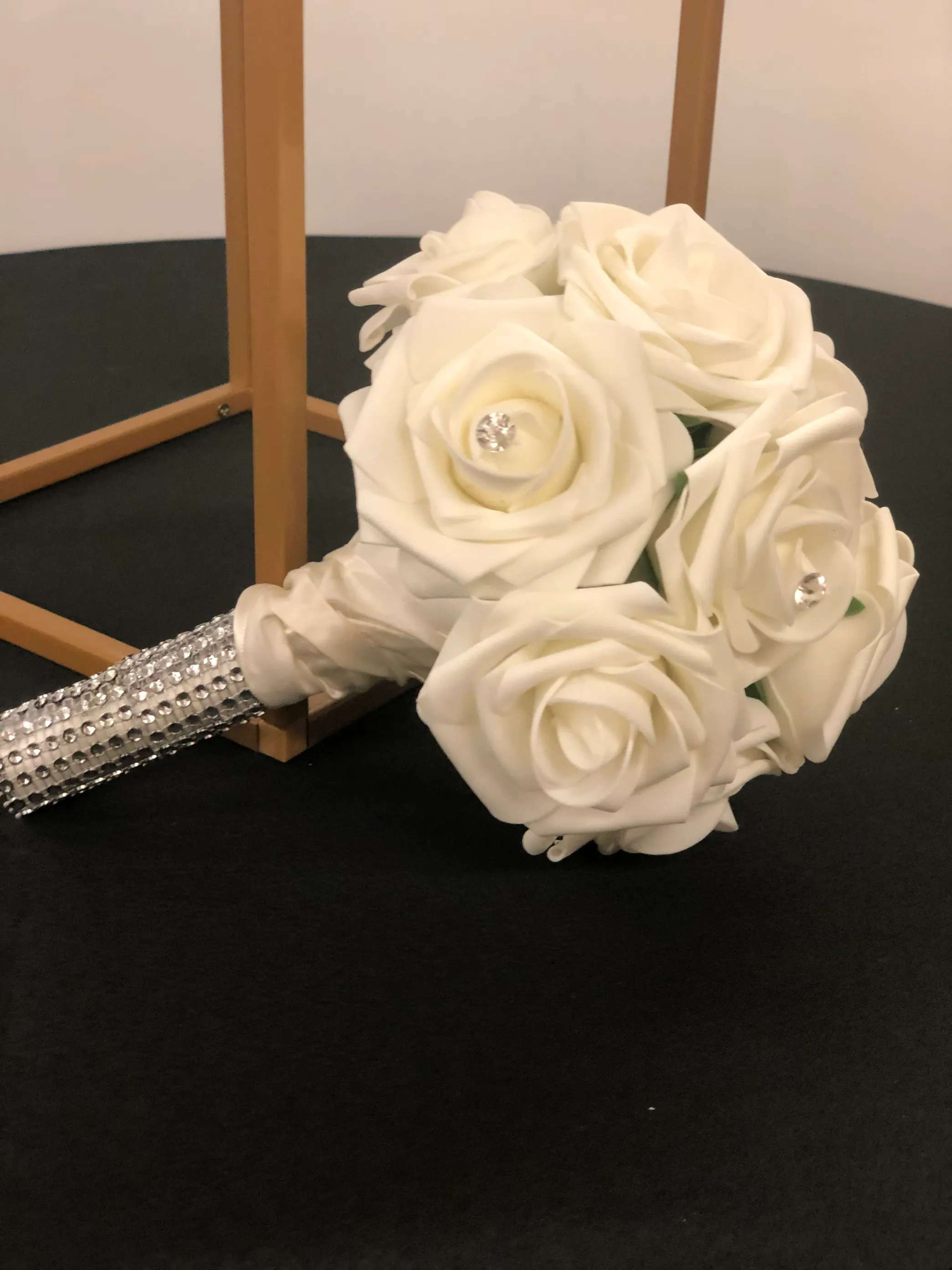 Ling’s White Rose Bouquets 