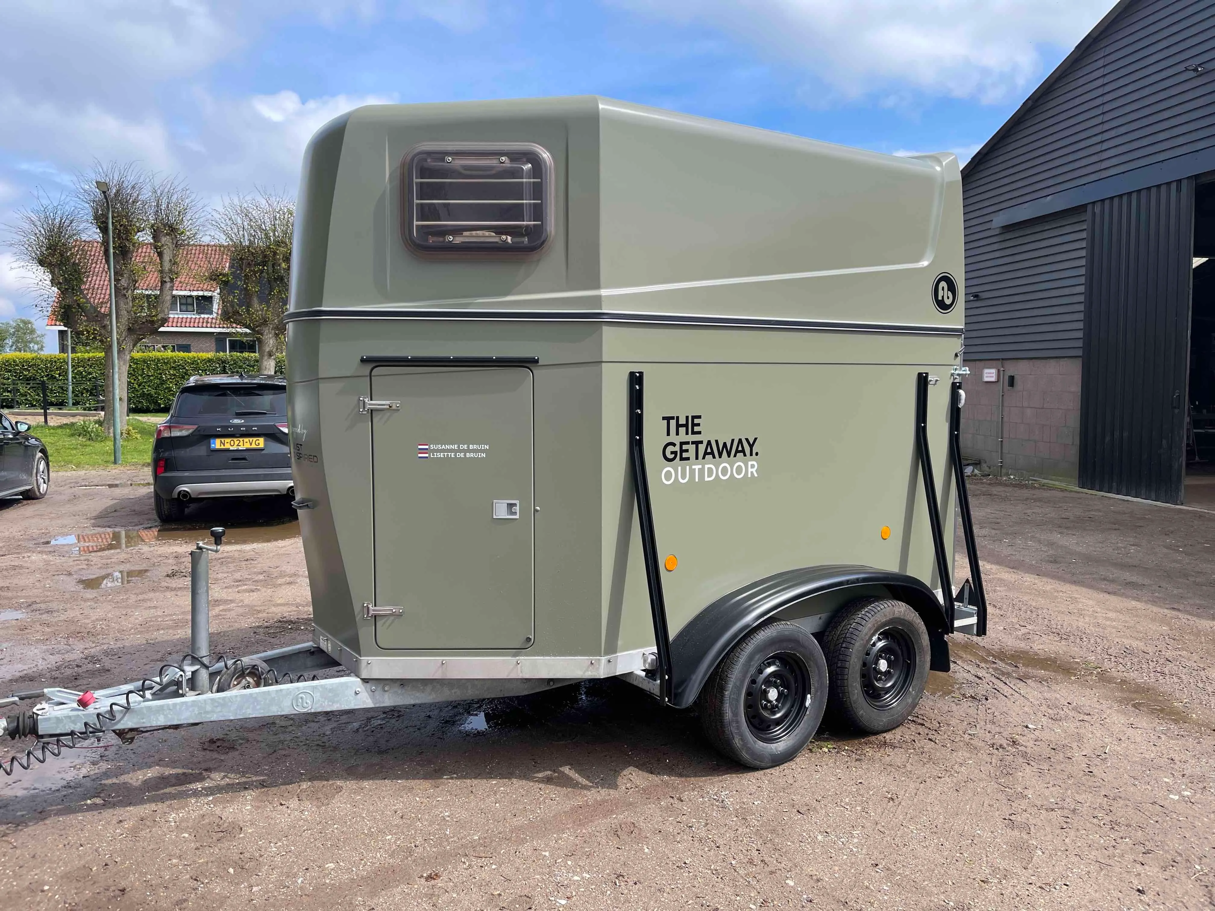 Blomert 2-paardstrailer