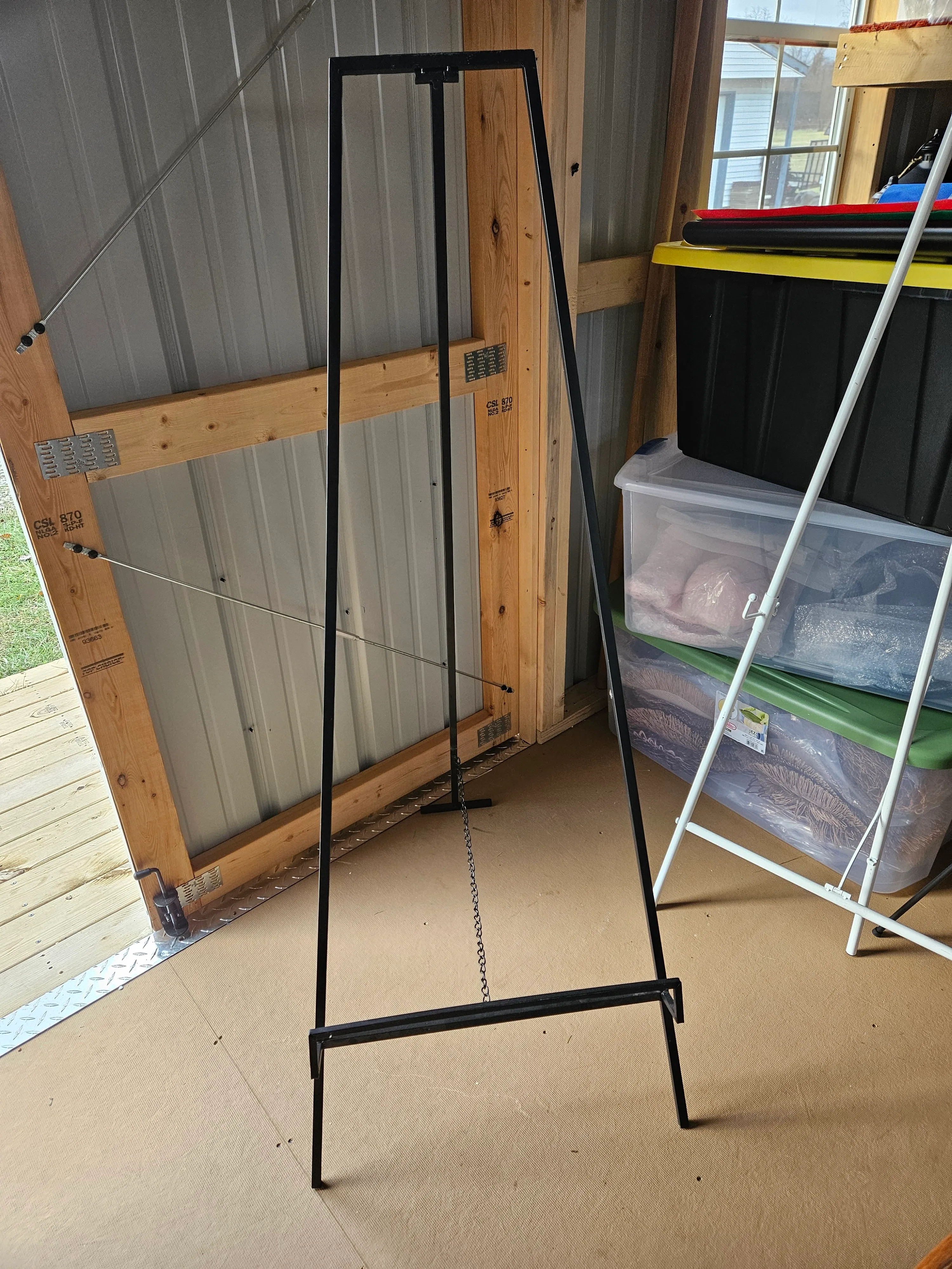 Easel - 54in - Black