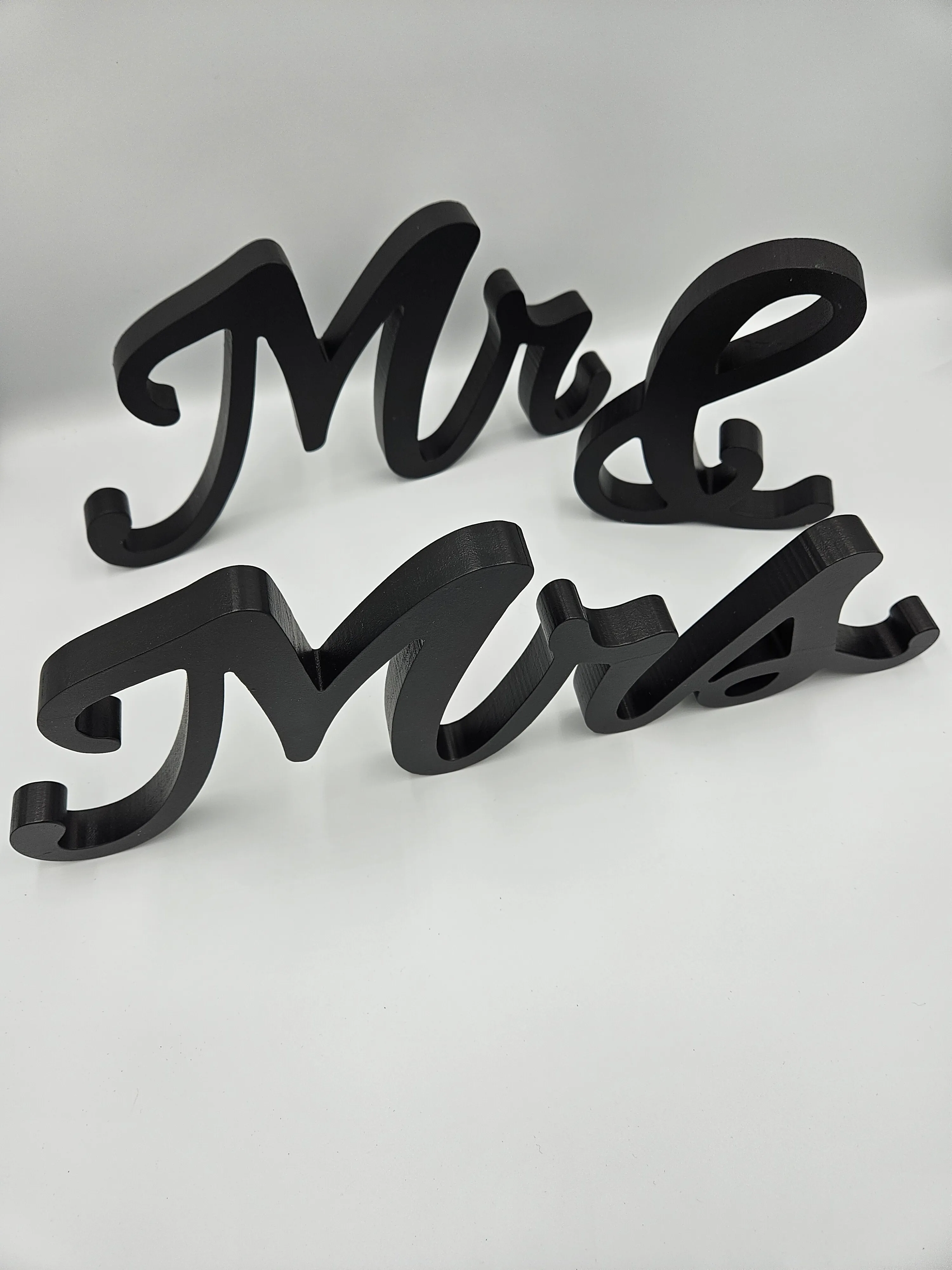Mr & Mrs signs - Black