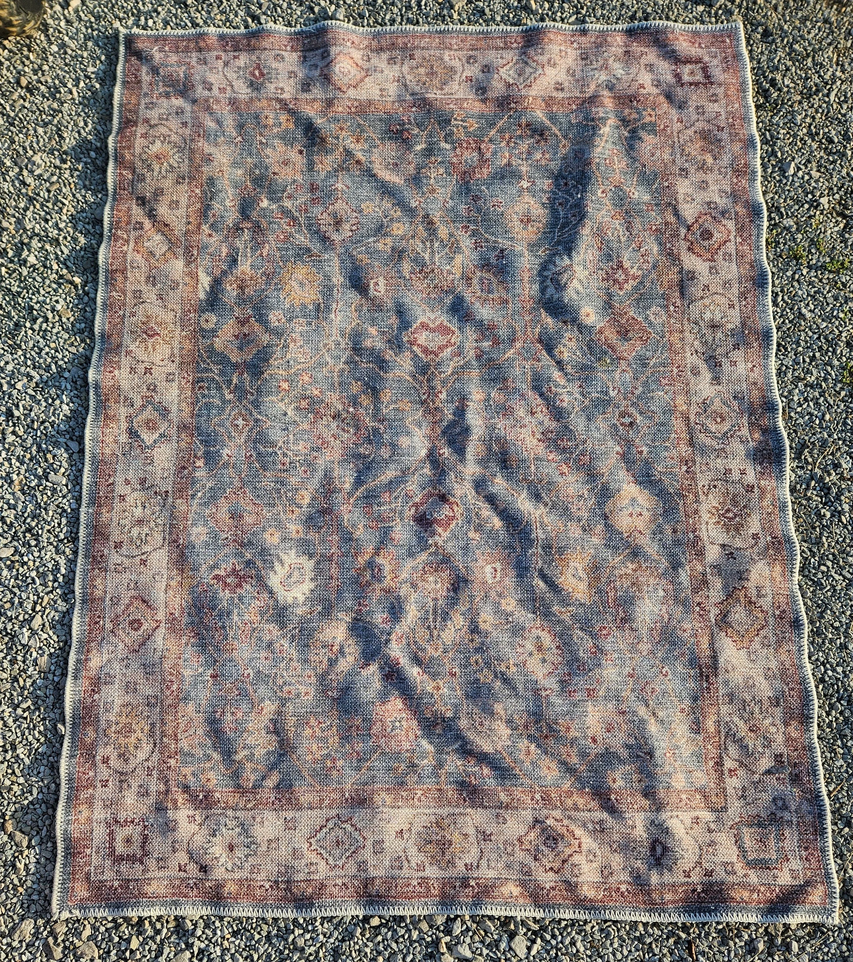 Rug - 5' x 7' - Blue/Tan