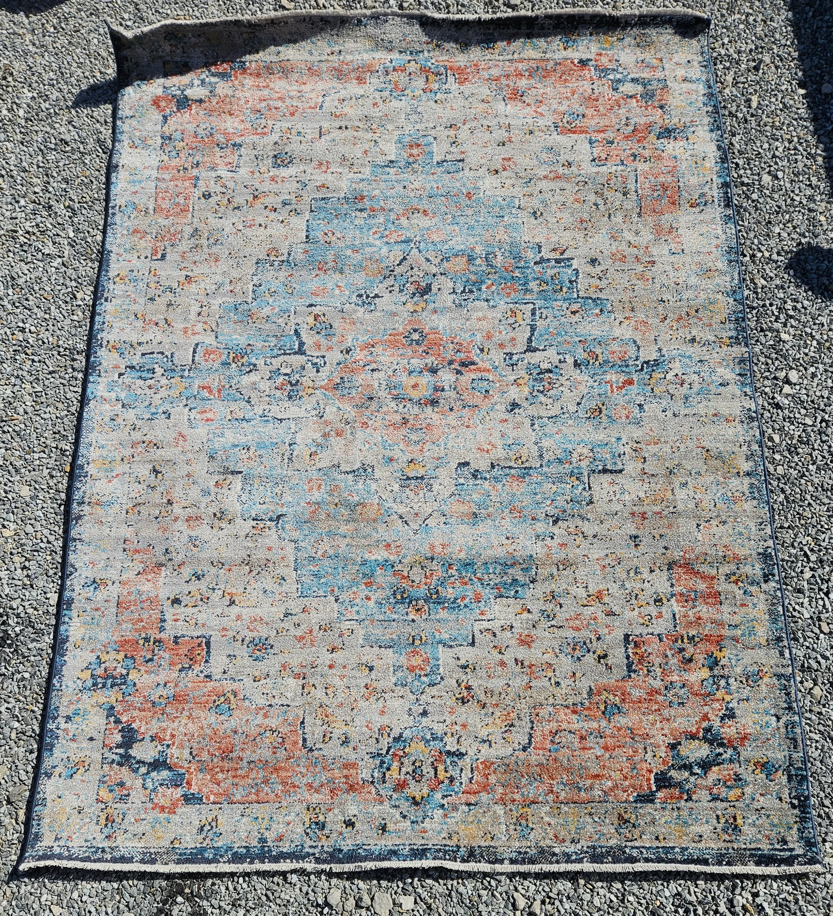 Rug - 5' 3" x 7' 3"