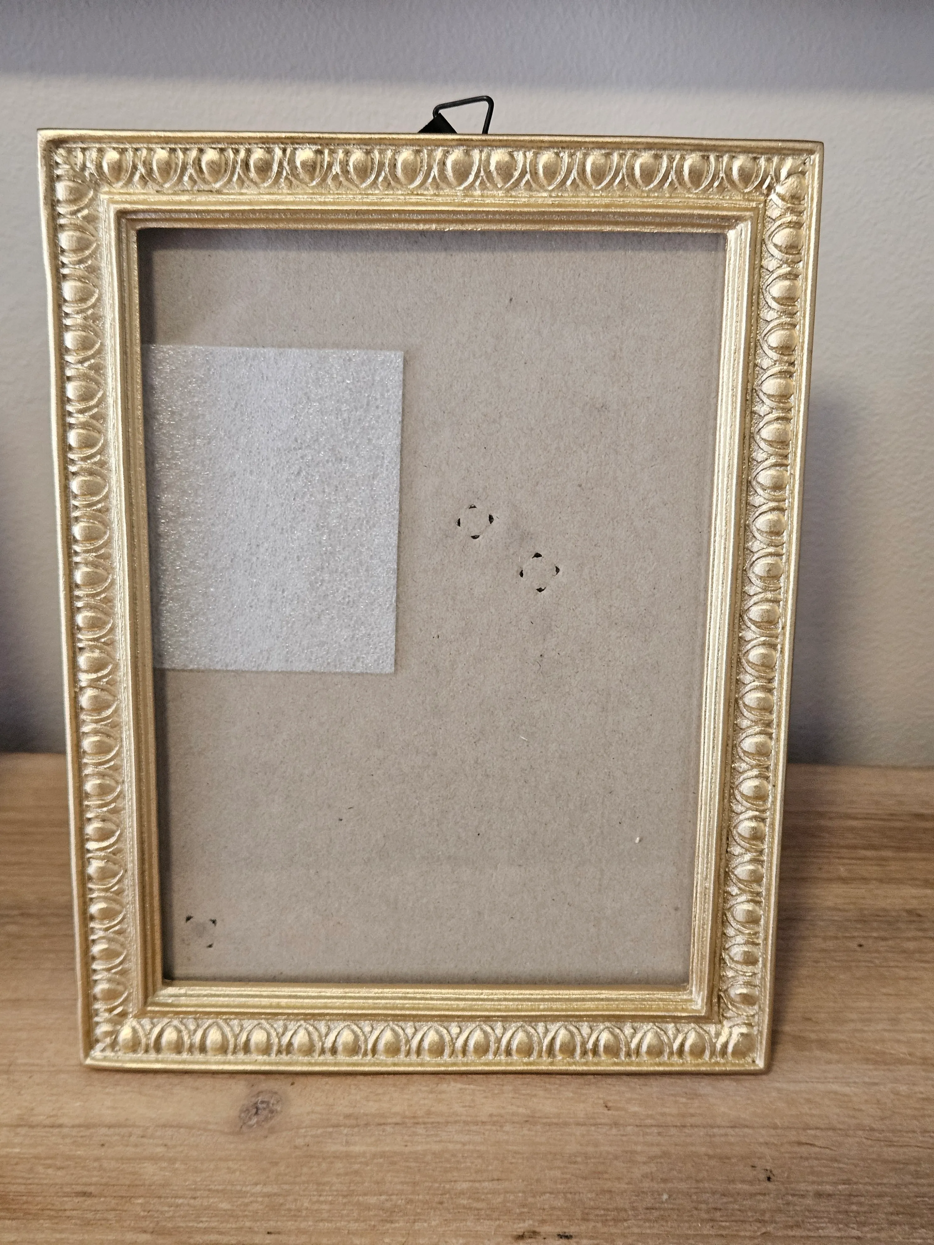Gold Frame - 5 x 7 - Beaded/Decorative