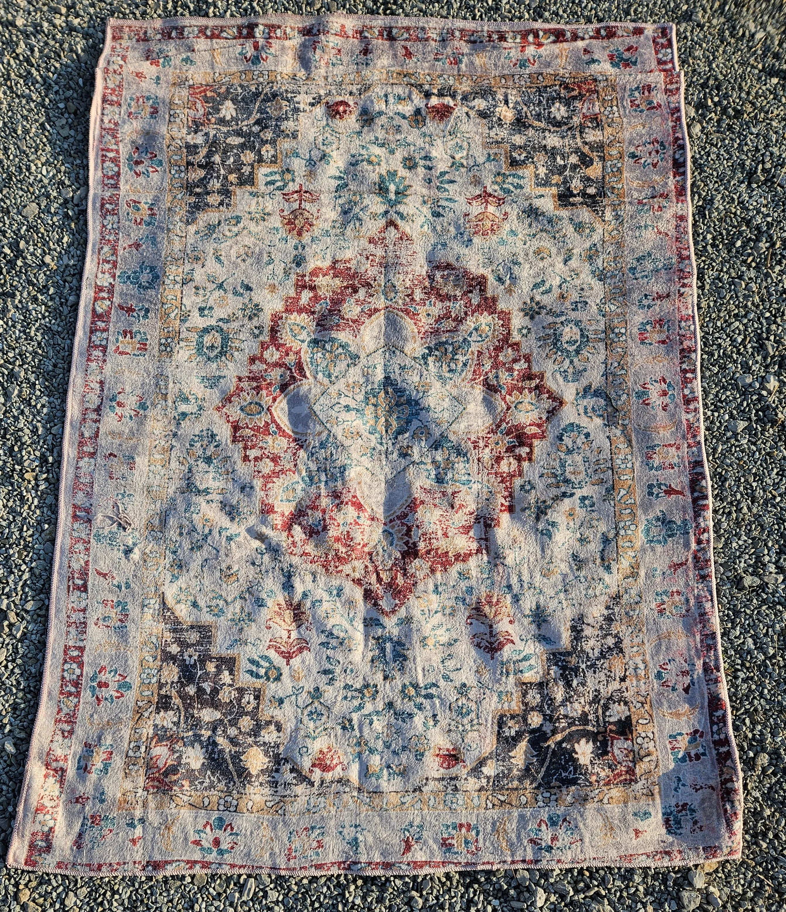 Rug - 5 x 7 - Blue/Gold/Red