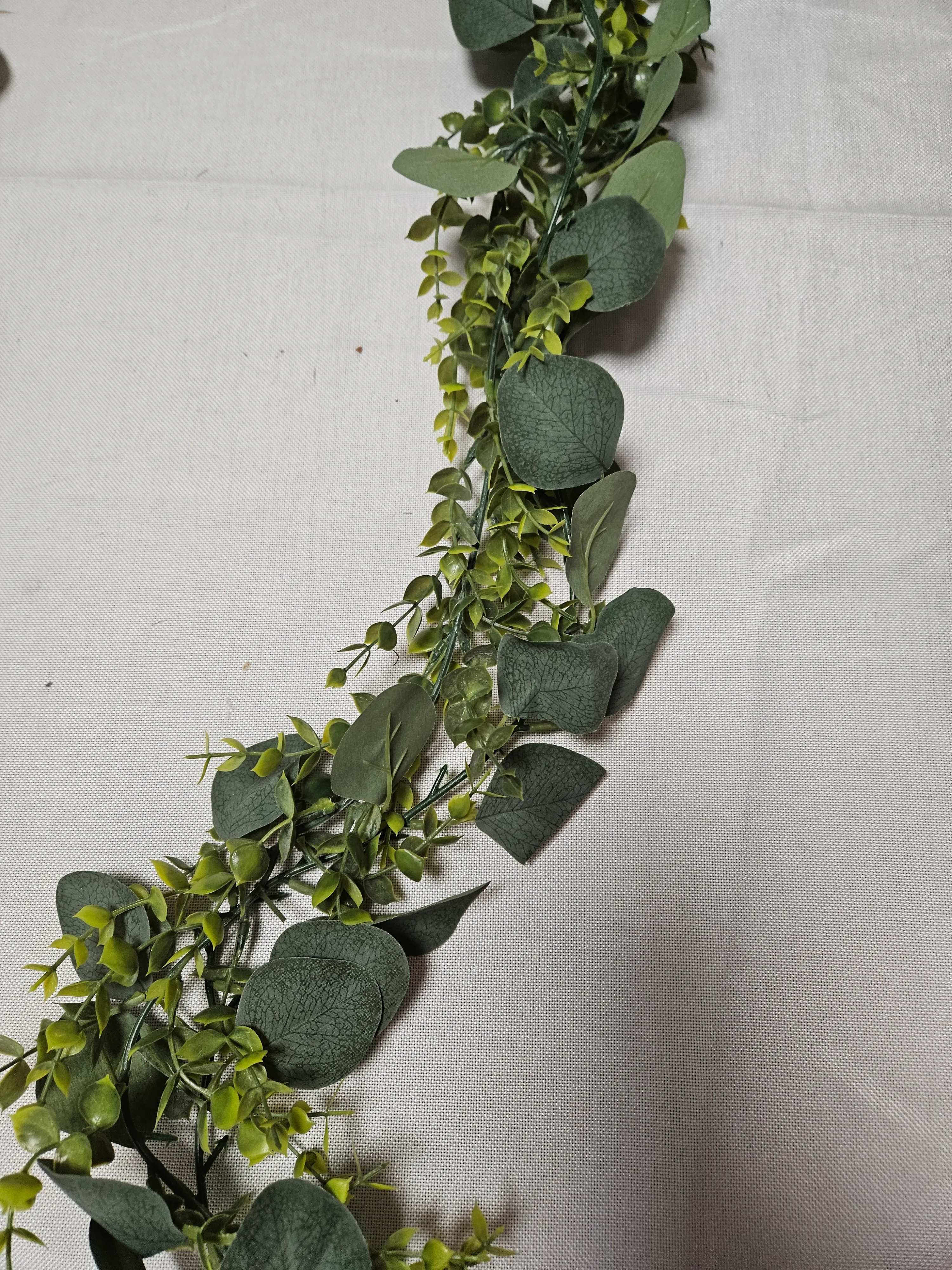 Silver Dollar/Baby Eucalyptus Garland - 72in dark